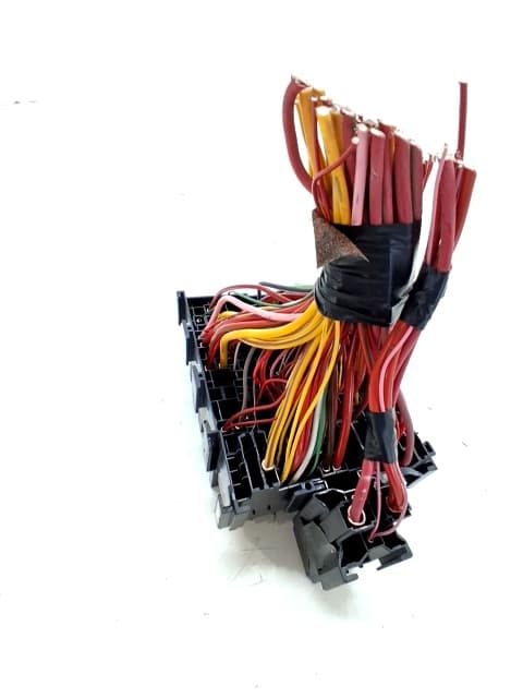 Caja reles / fusibles DACIA SANDERO 3