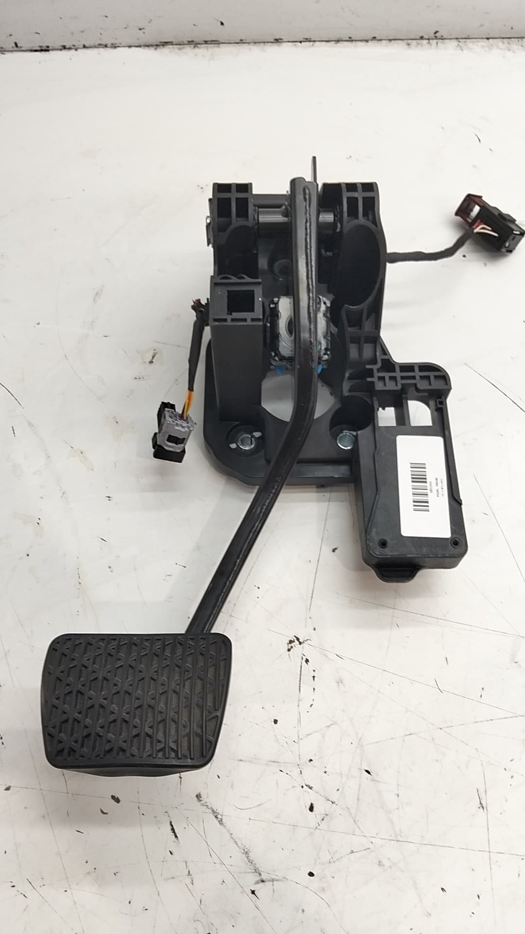 Pedal freno MG 4