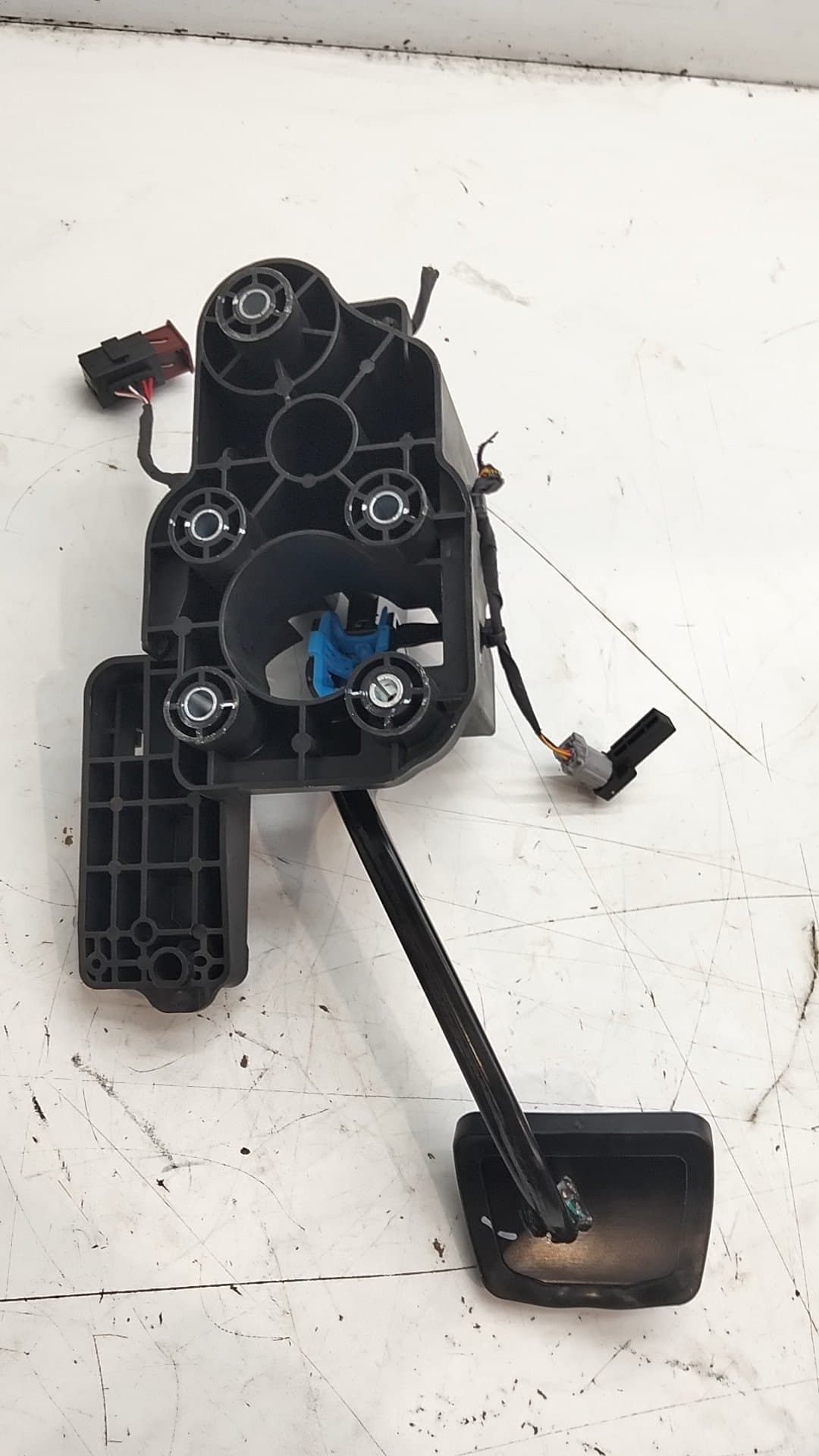 Pedal freno MG 4 2