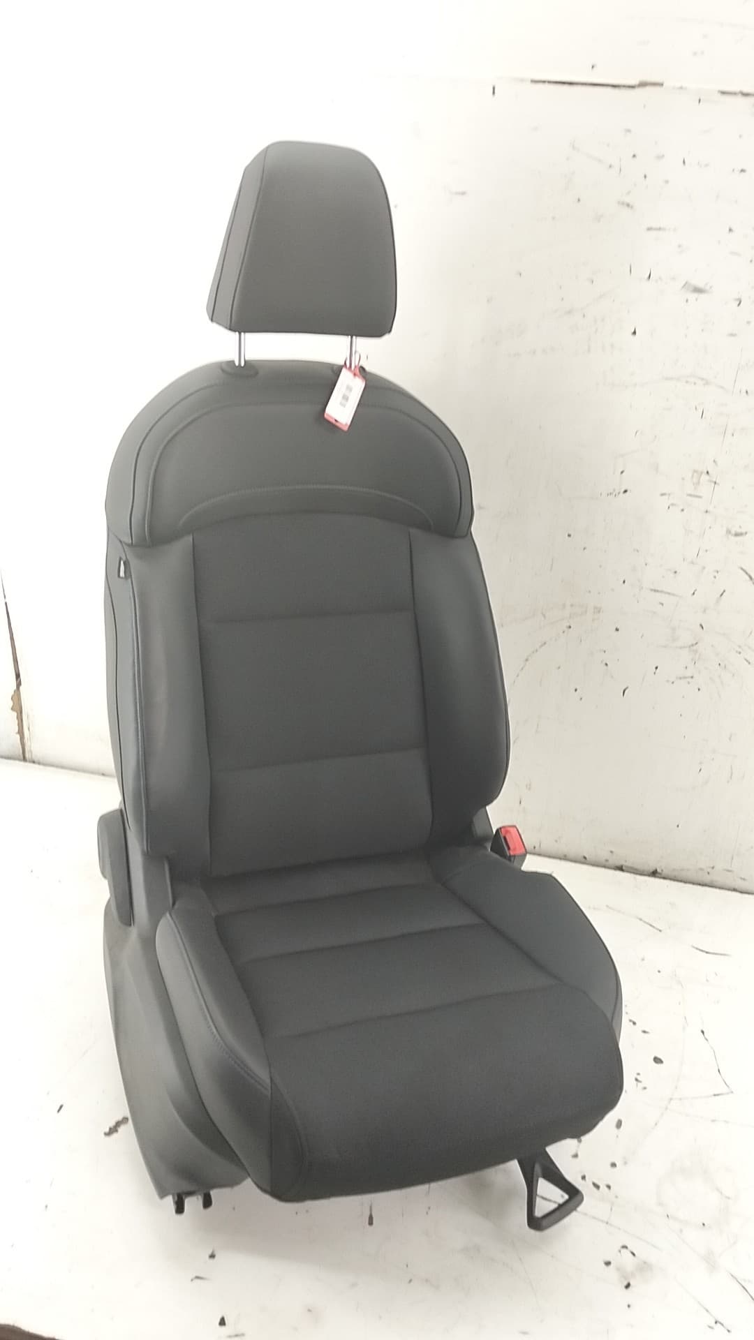 Asiento delantero derecho MG 4
