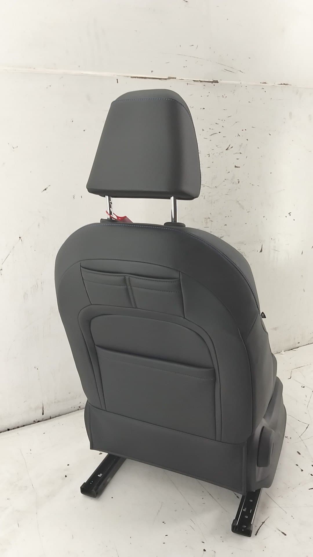 Asiento delantero derecho MG 4 3