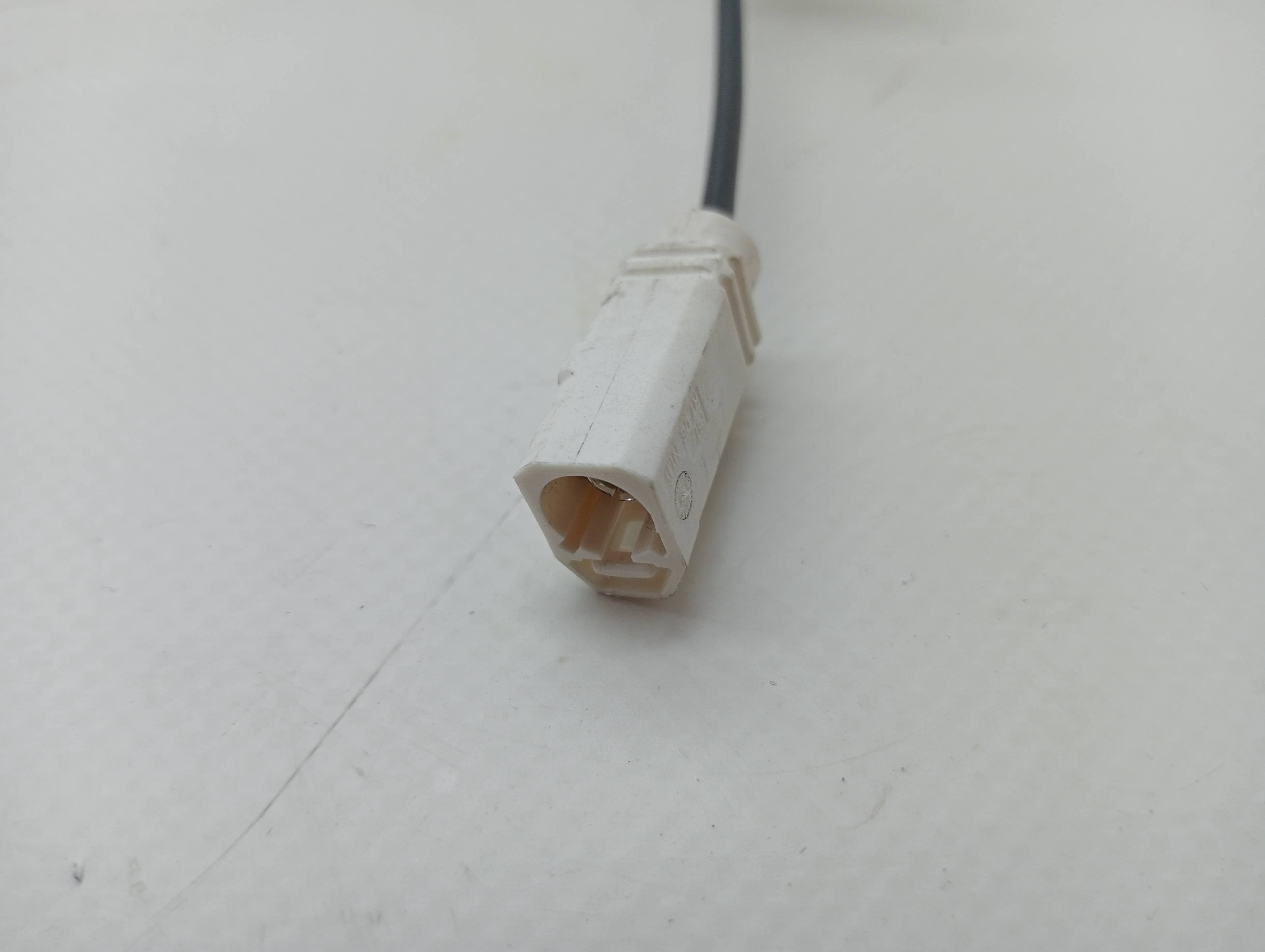 Base de antena PEUGEOT 208 2