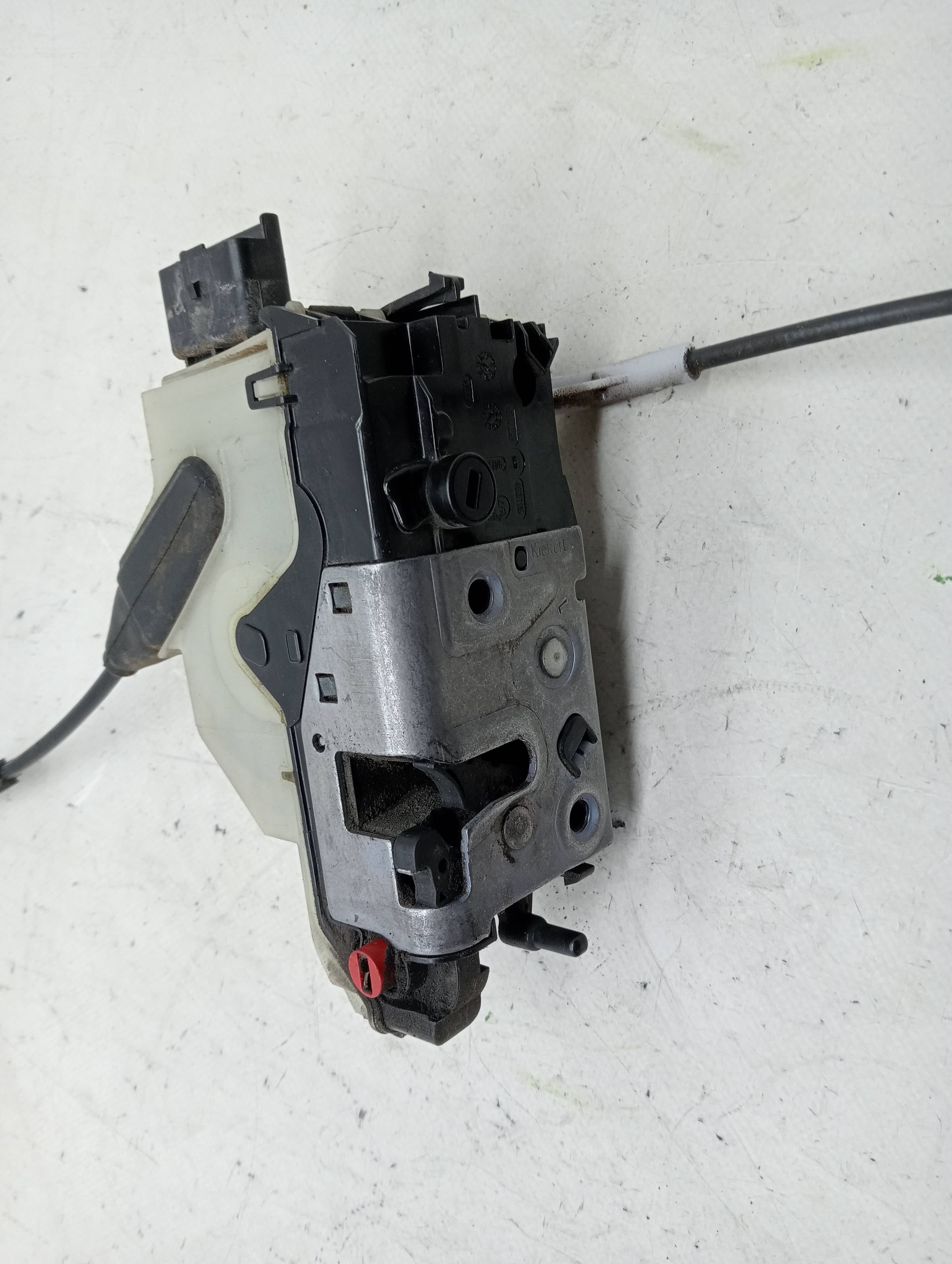 Cerradura puerta trasera izquierda PEUGEOT 208 3