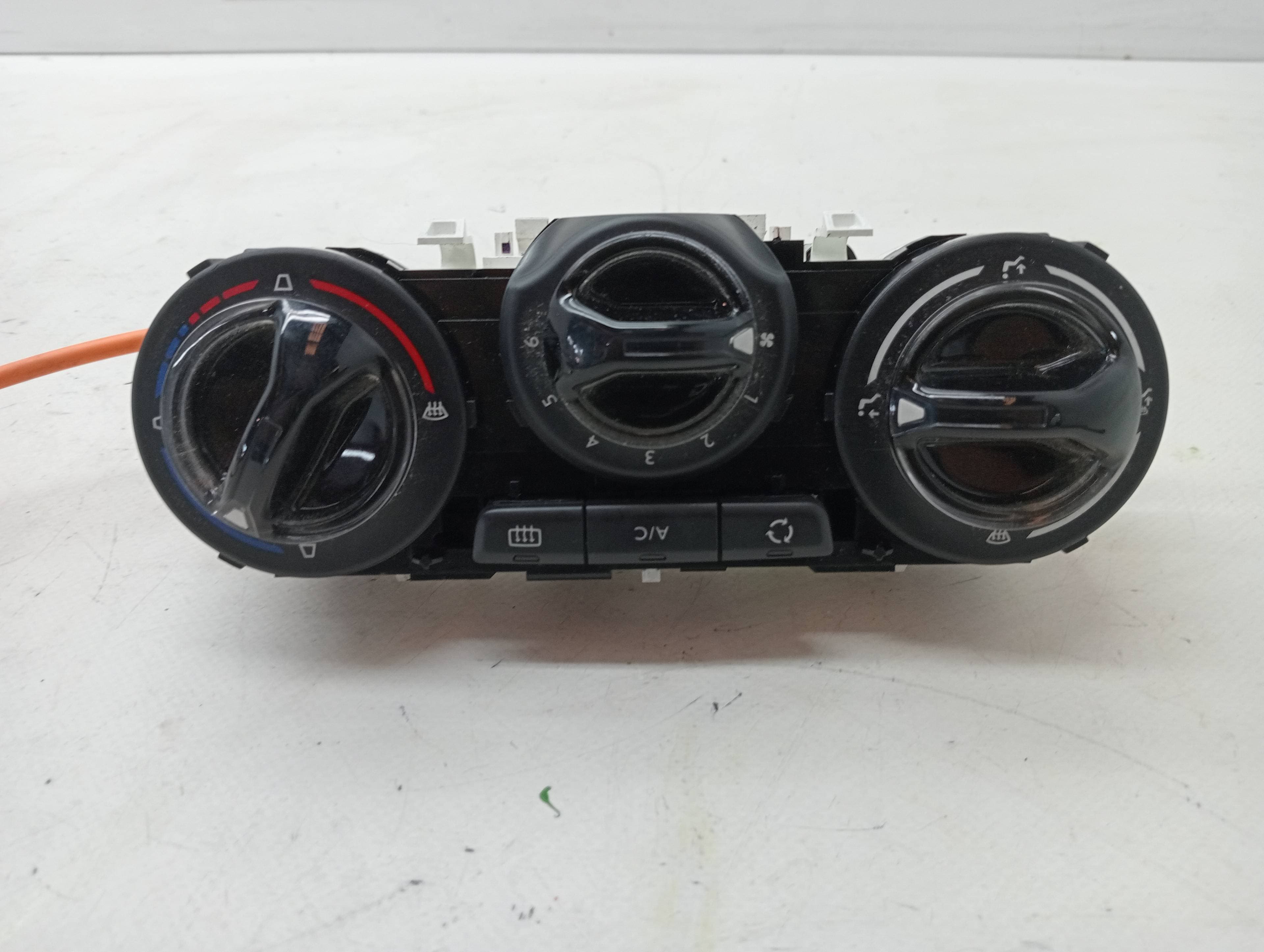 Recambio PEUGEOT 208 ref. 96722483ZD