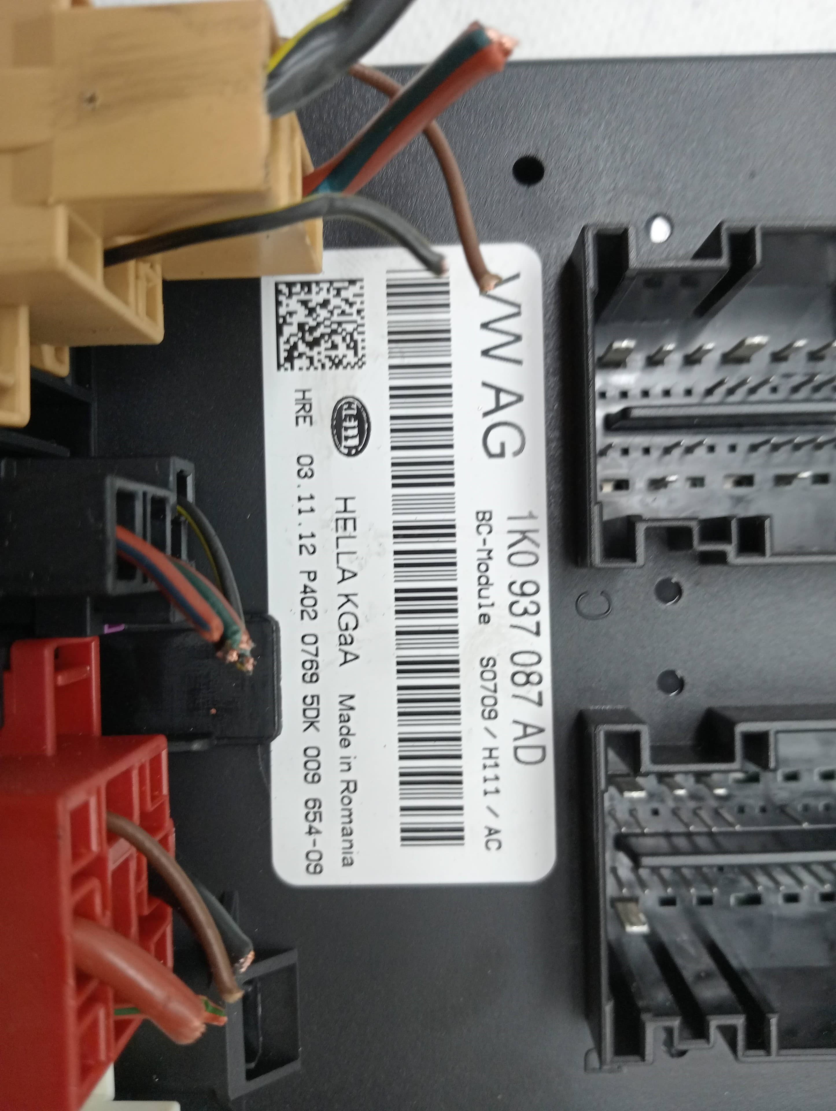 Caja precalentamiento SKODA OCTAVIA COMBI (5E5) 2