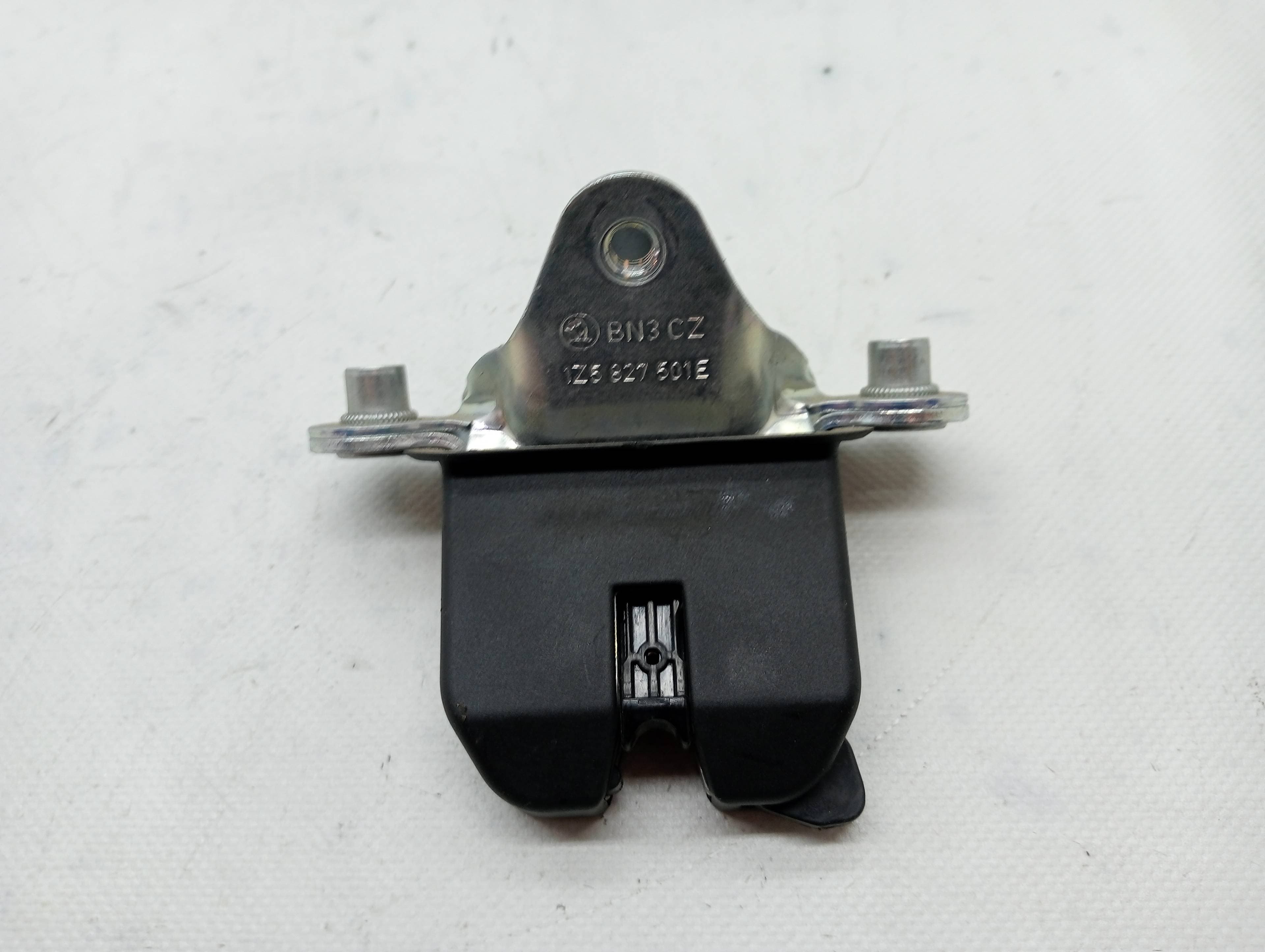 Cerradura maletero / porton SKODA OCTAVIA COMBI (5E5) 3