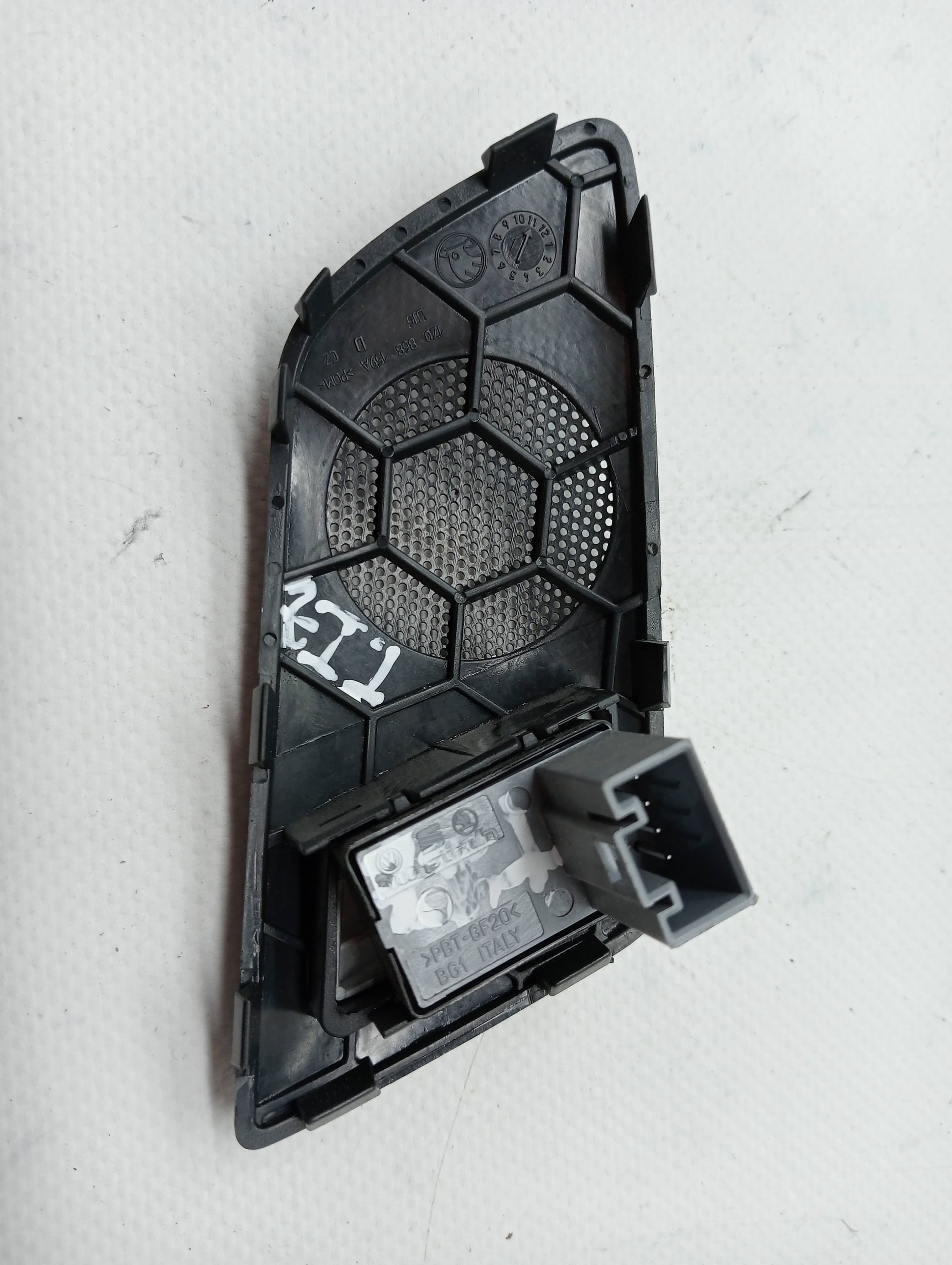 Mando elevalunas trasero izquierdo SKODA OCTAVIA COMBI (5E5)