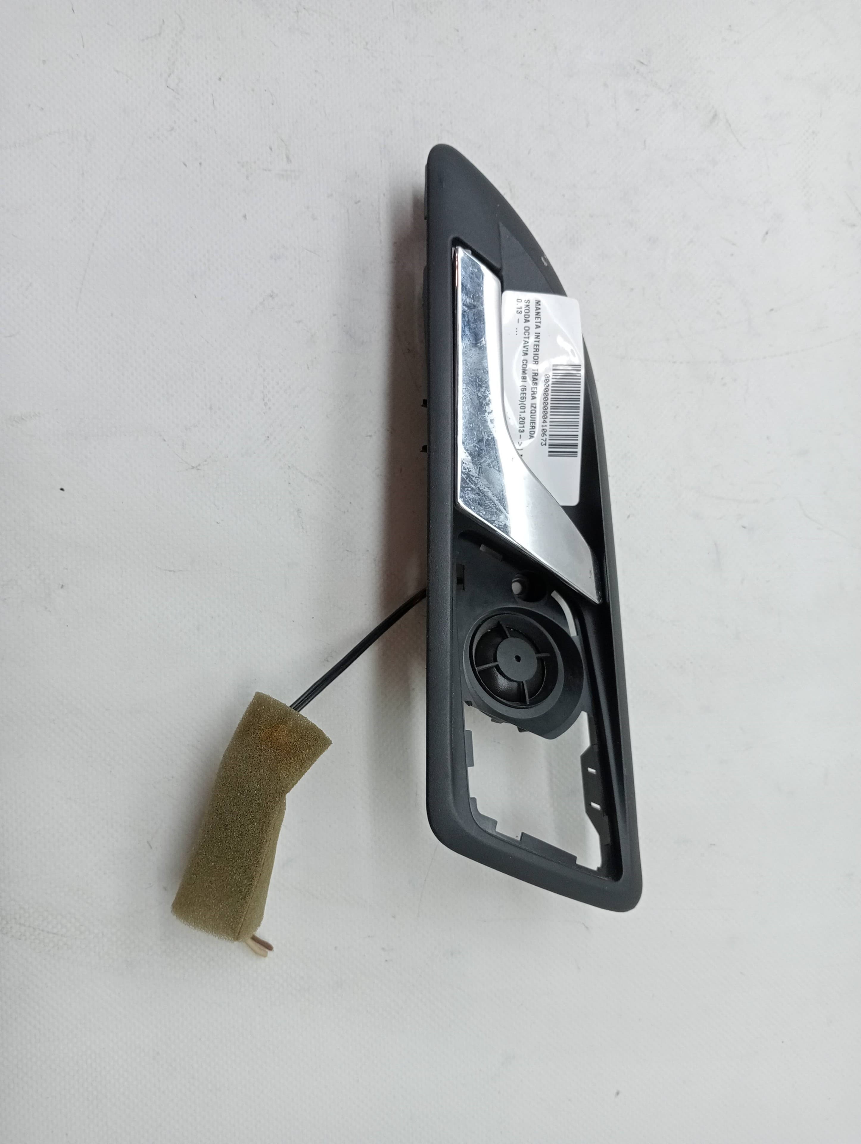 Maneta interior trasera izquierda SKODA OCTAVIA COMBI (5E5)