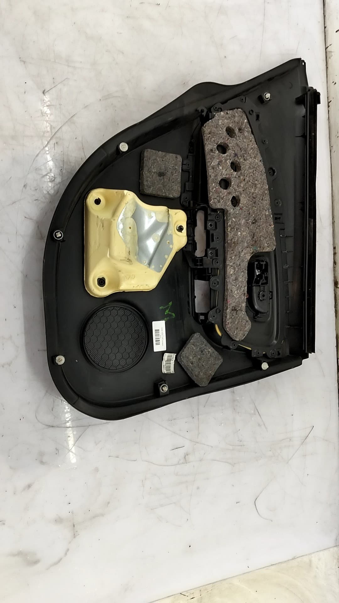 Guarnecido puerta trasera derecha TOYOTA YARIS 3