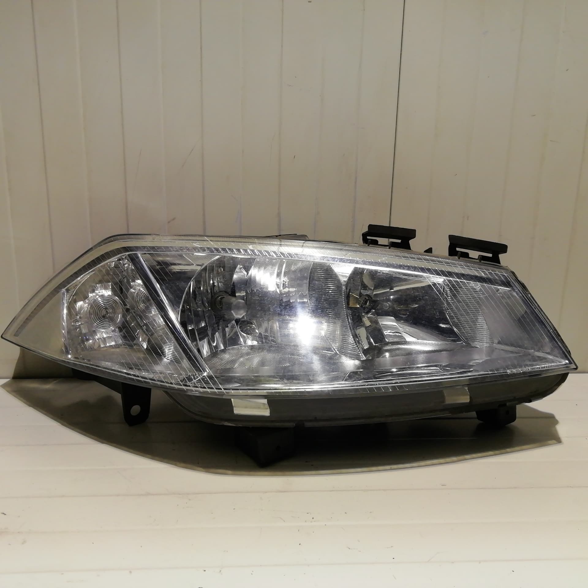 Faro derecho RENAULT MEGANE II BERLINA 5P
