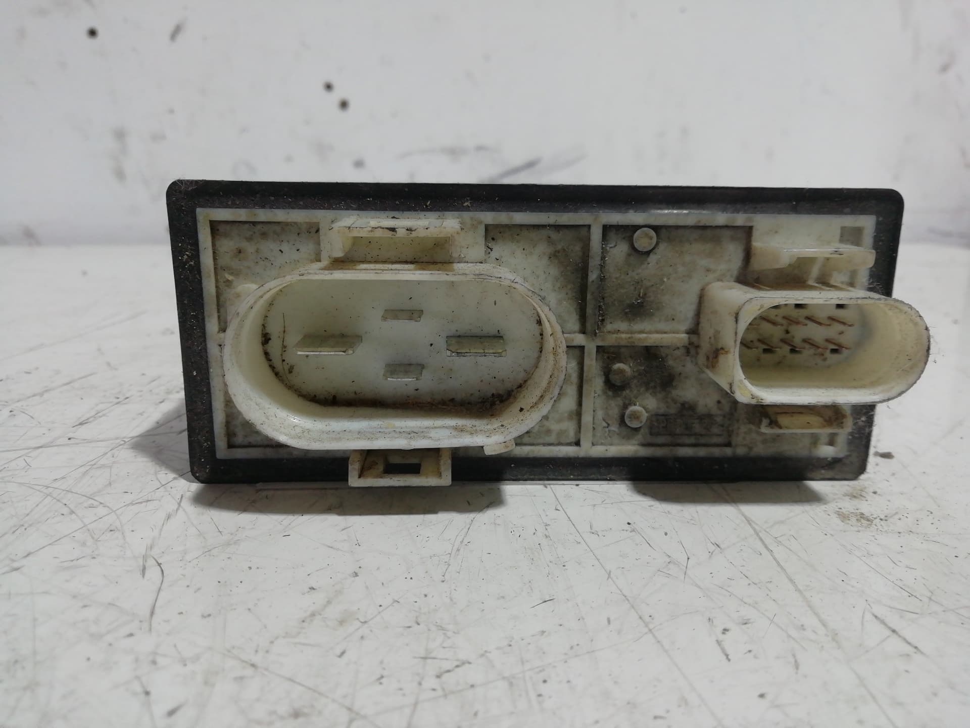 Caja precalentamiento SKODA OCTAVIA BERLINA (1U2) 2
