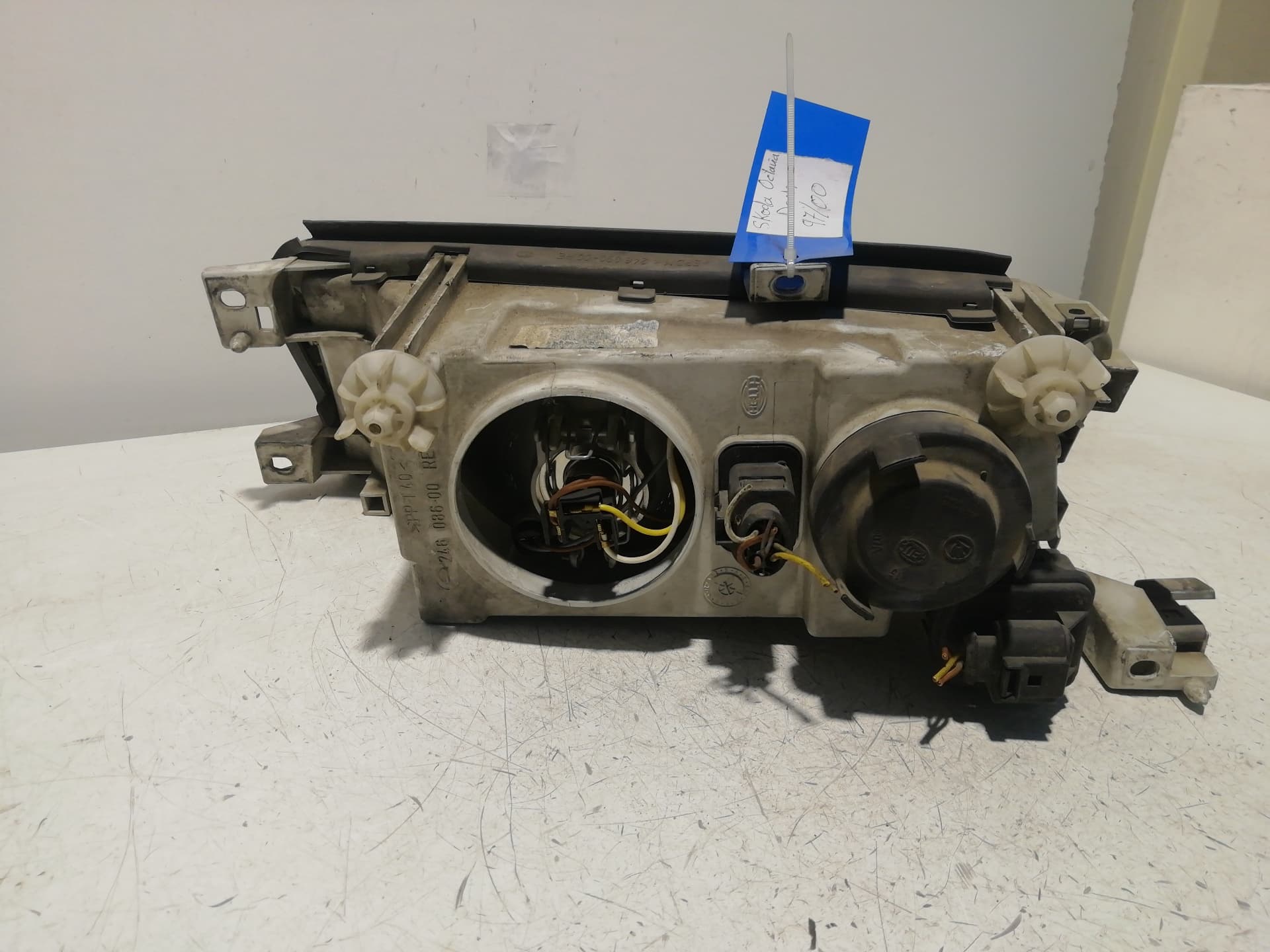 Faro derecho SKODA OCTAVIA BERLINA (1U2) 2