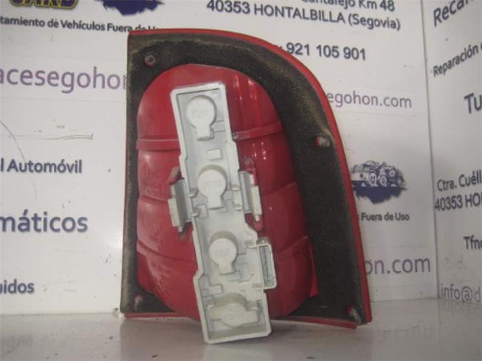 Piloto trasero izquierdo SKODA OCTAVIA BERLINA (1U2) 2