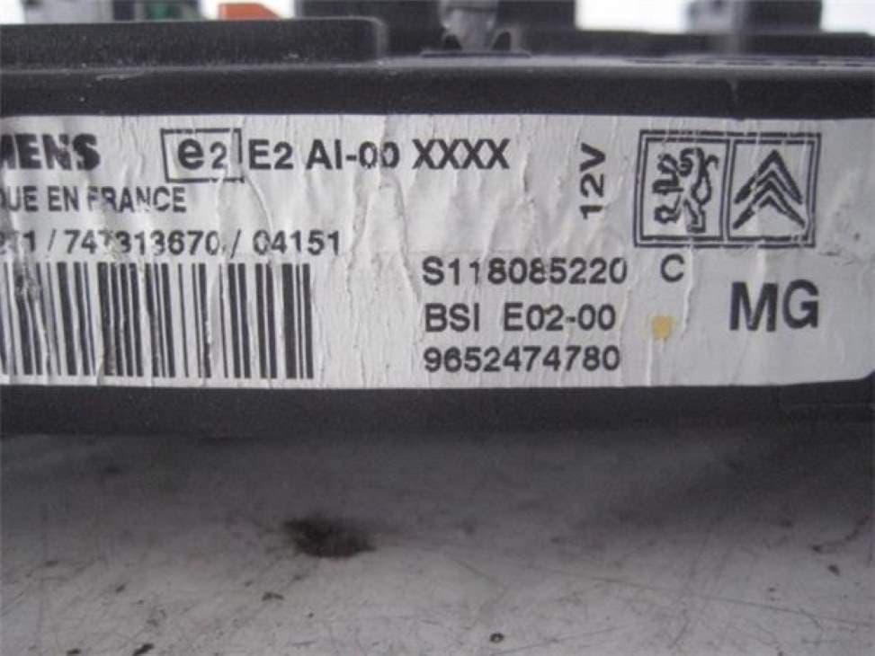 Caja reles / fusibles PEUGEOT 206+ 2