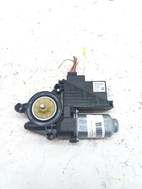 Motor elevalunas delantero derecho VOLKSWAGEN POLO (9N1) 2