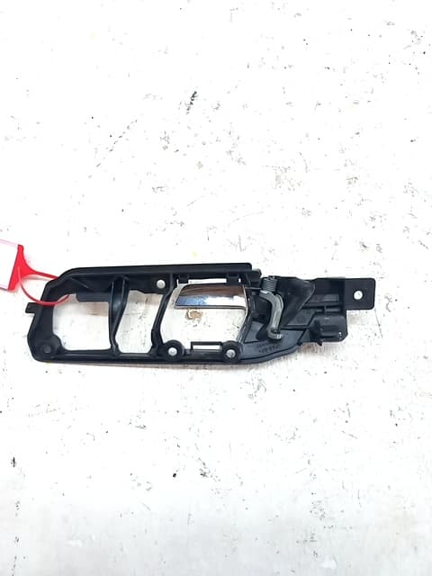 Maneta interior delantera derecha VOLKSWAGEN POLO (9N1) 2
