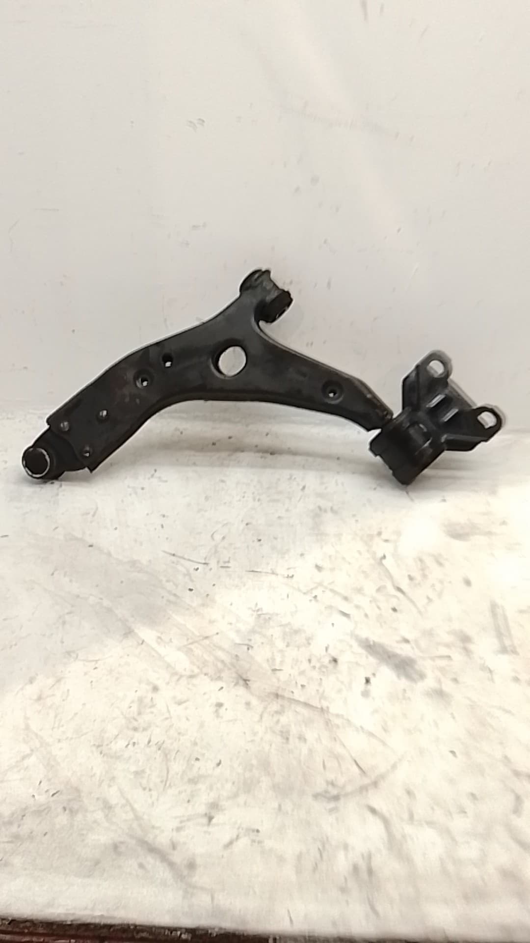 Brazo suspension inferior delantero derecho FORD GRAND TOURNEO CONNECT