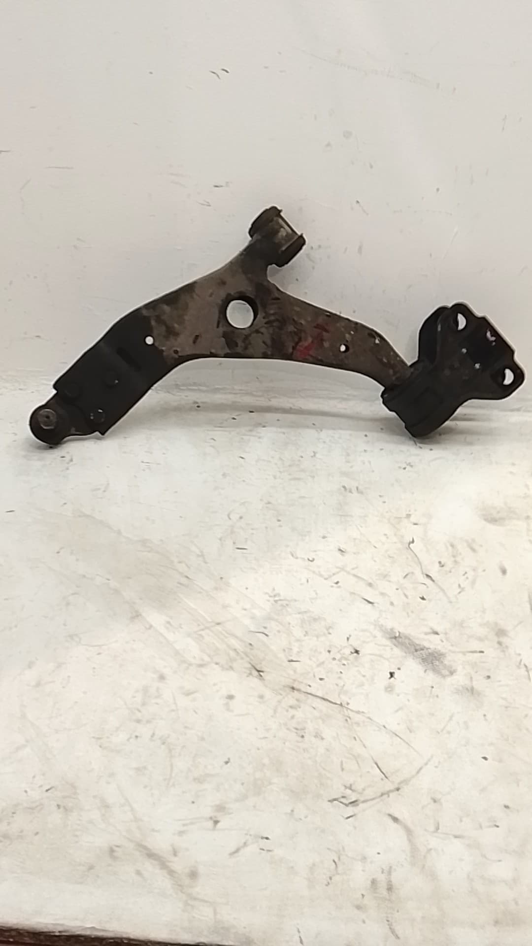 Brazo suspension inferior delantero izquierdo FORD GRAND TOURNEO CONNECT