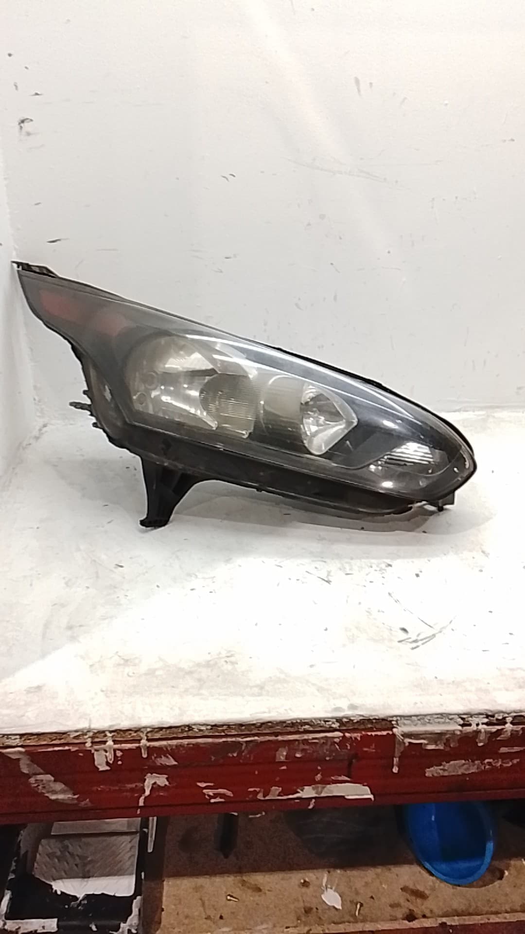 Faro derecho FORD GRAND TOURNEO CONNECT