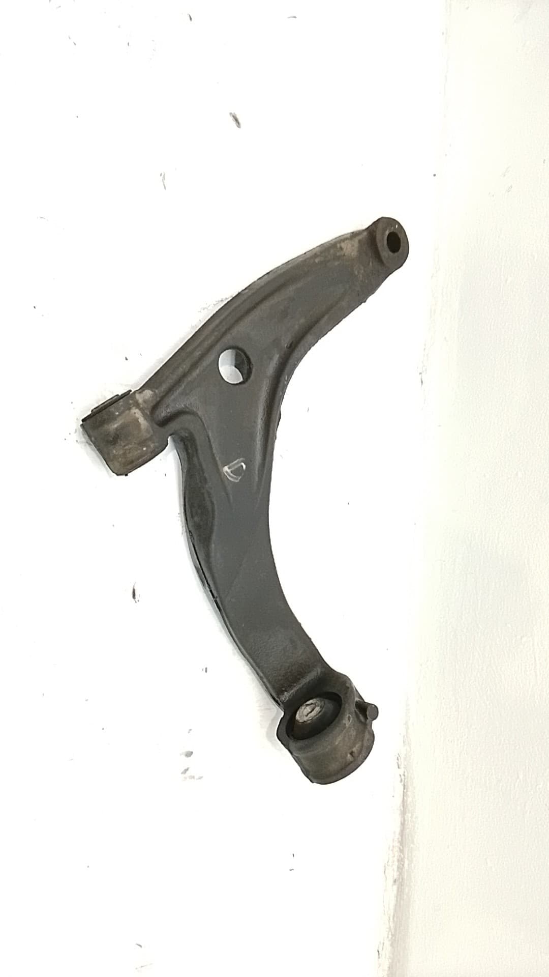 Brazo suspension inferior delantero derecho VOLKSWAGEN T5 TRANSPORTER (7E)