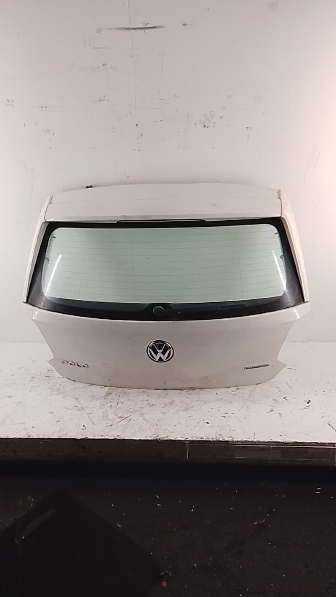 Porton trasero VOLKSWAGEN POLO (6R1)