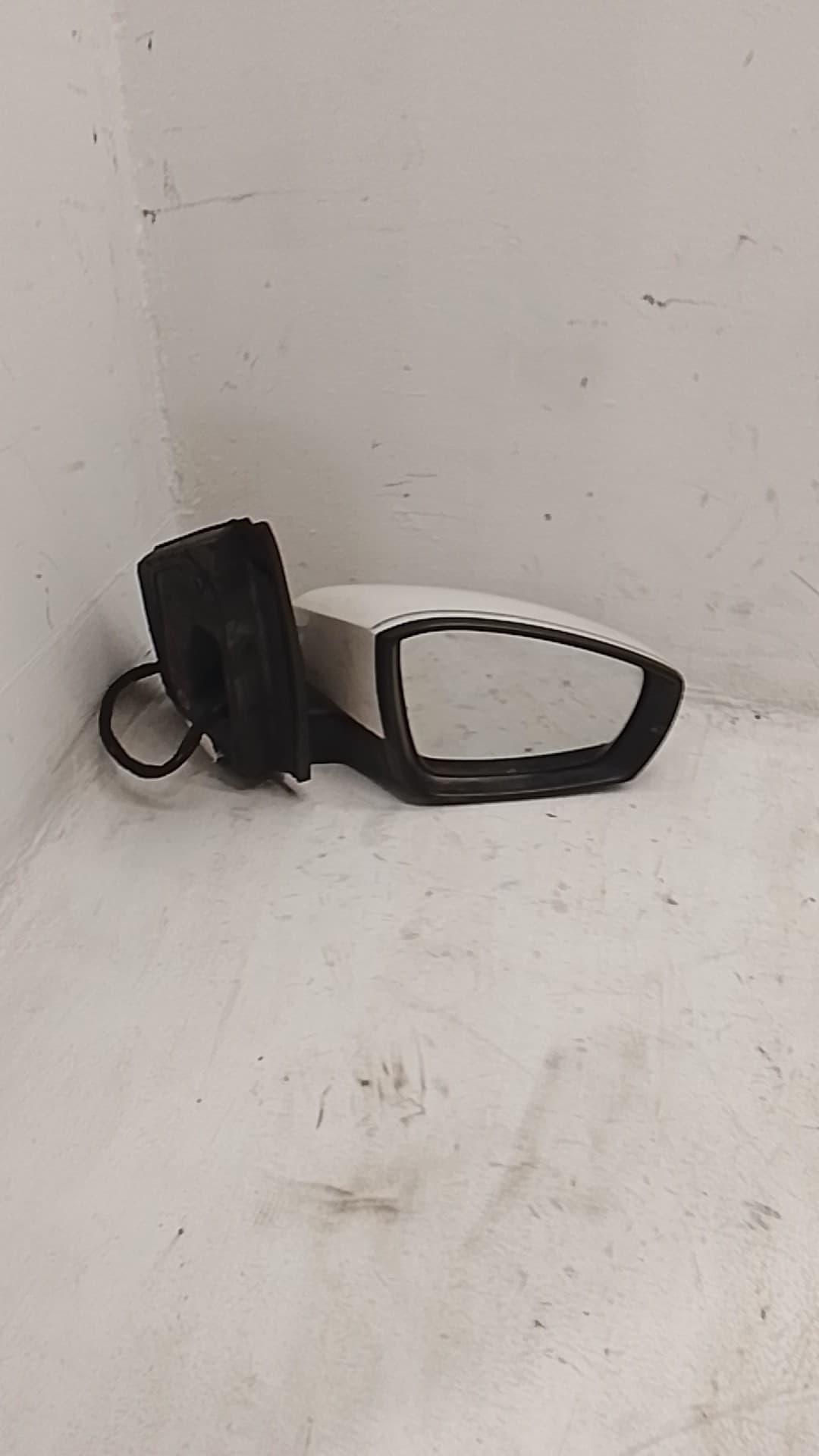 Retrovisor derecho VOLKSWAGEN POLO (6R1)