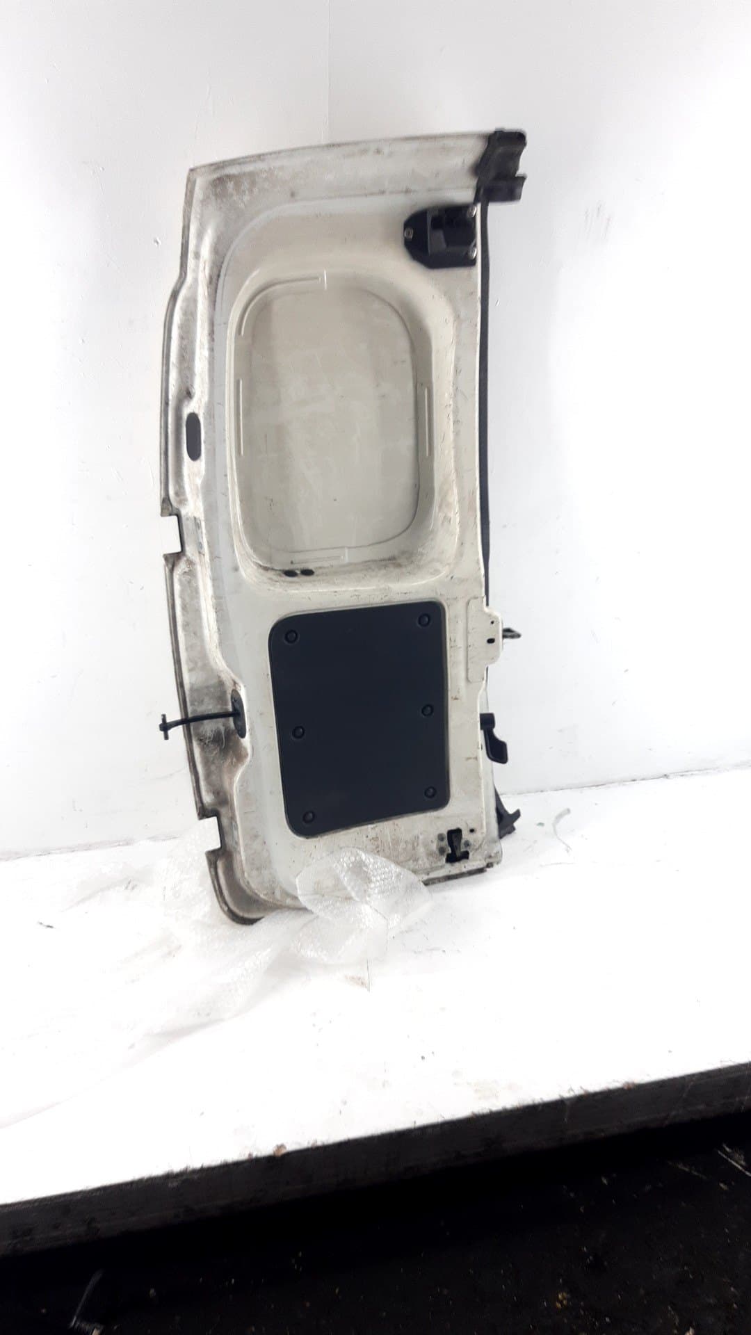 Puerta trasera derecha CITROEN NEMO FURGONETA/MONOVOLUMEN (AA_) 2