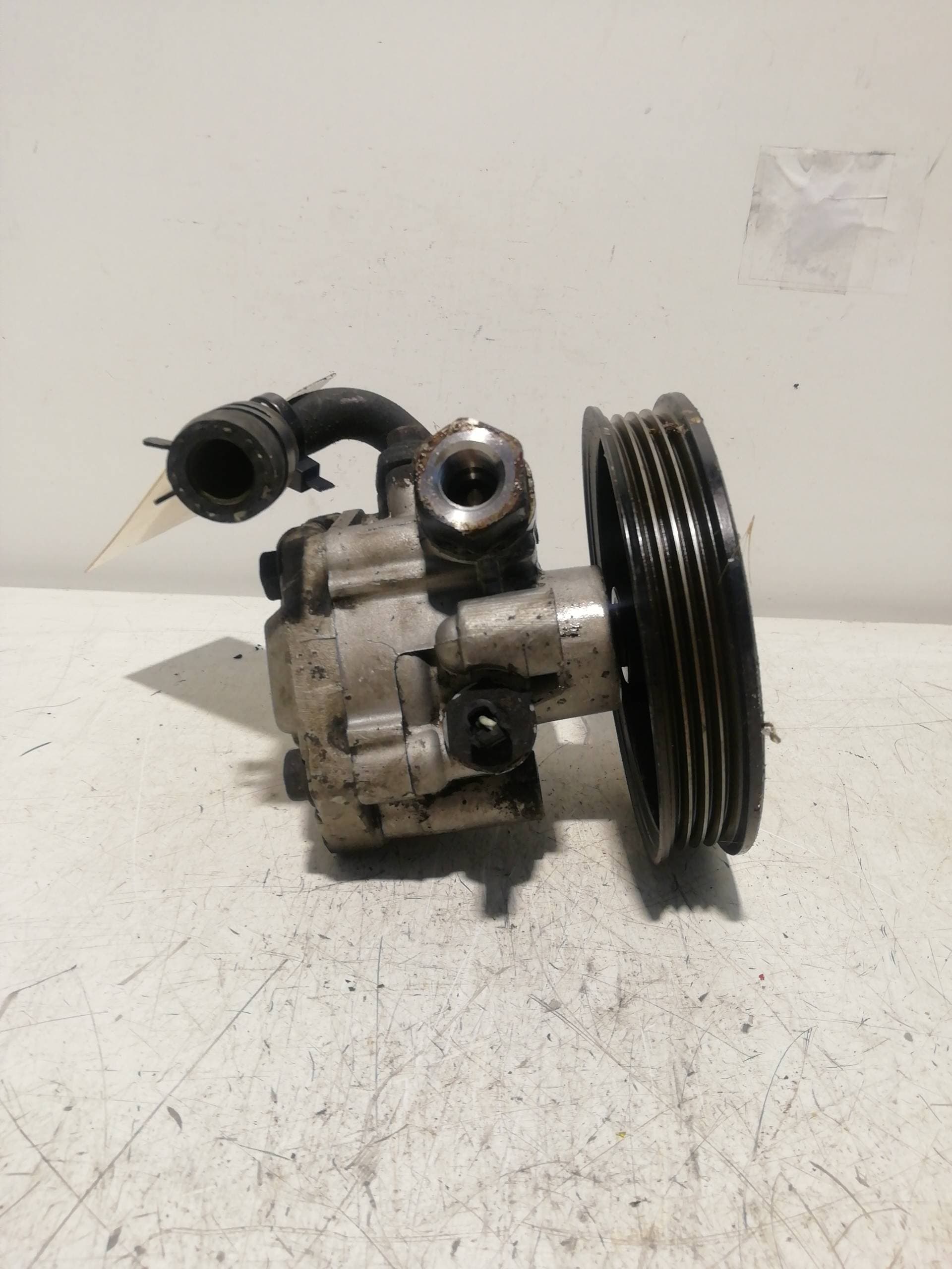 Bomba direccion KIA RIO 4