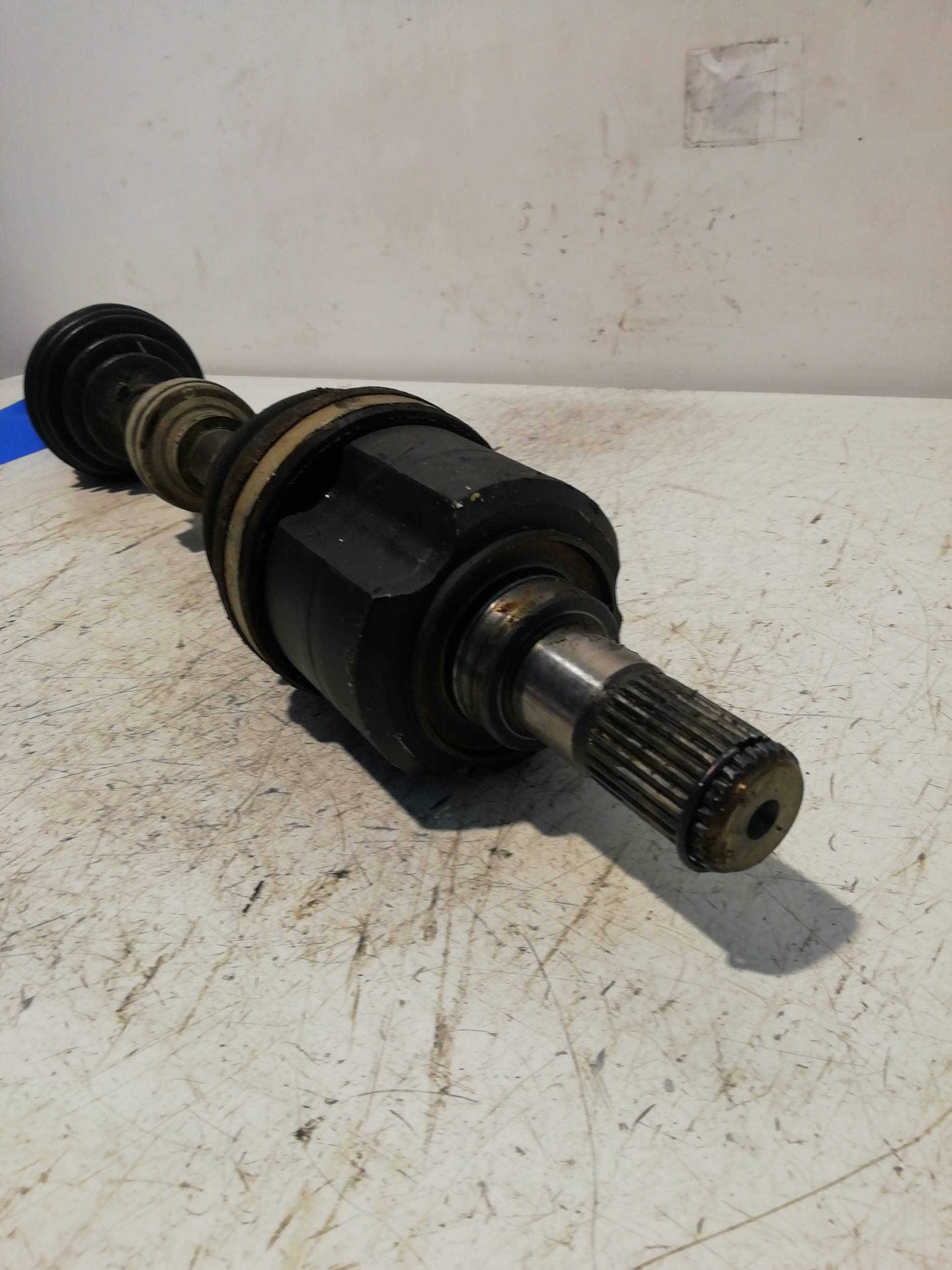 Transmision delantera izquierda KIA RIO 3