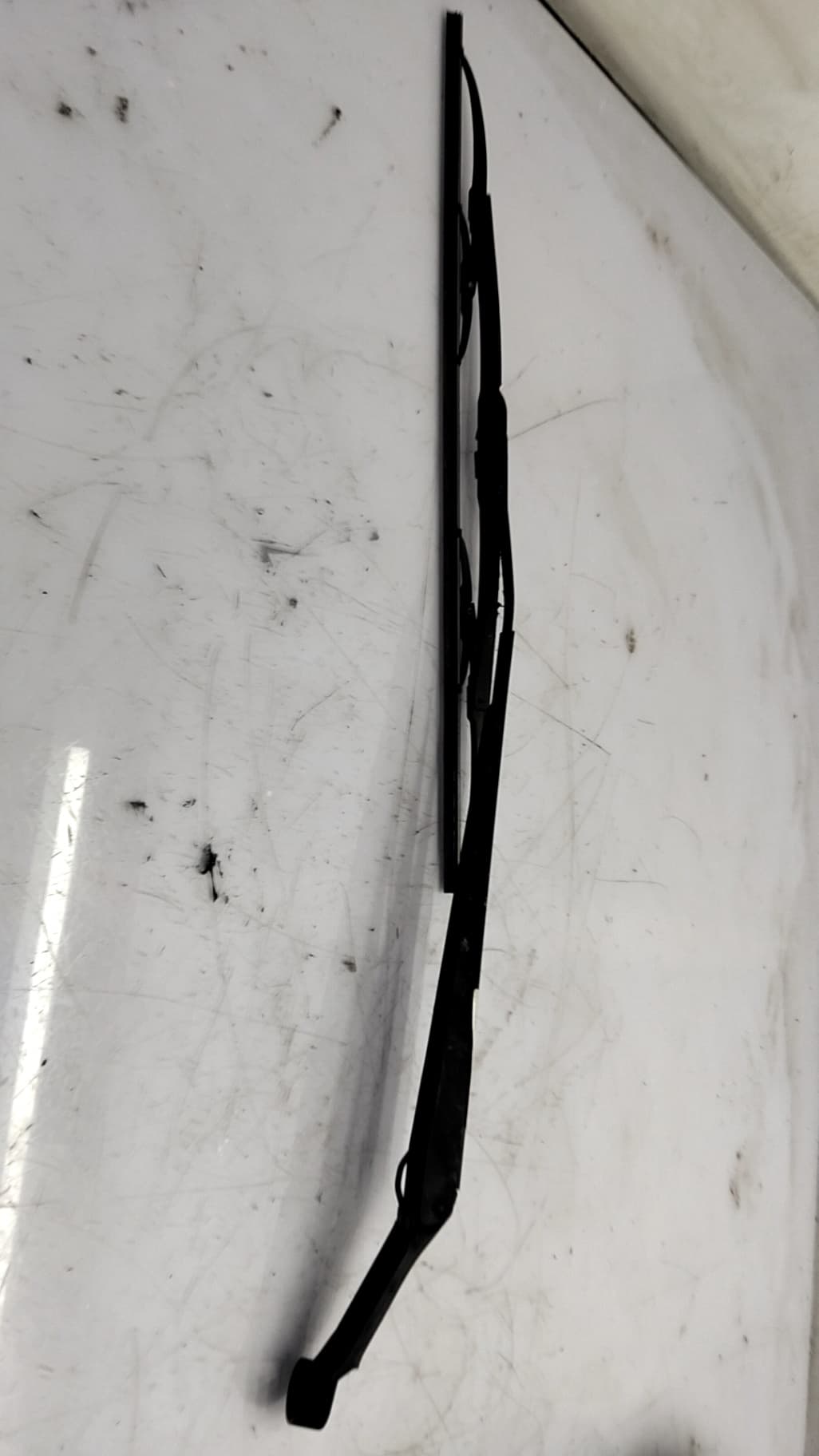 Brazo limpia delantero izquierdo CHEVROLET AVEO