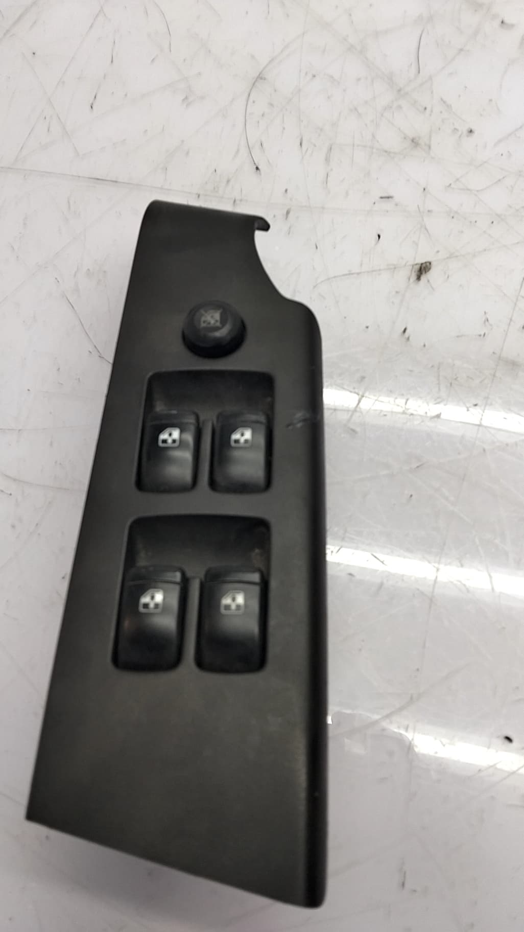 Mando elevalunas delantero izquierdo CHEVROLET AVEO