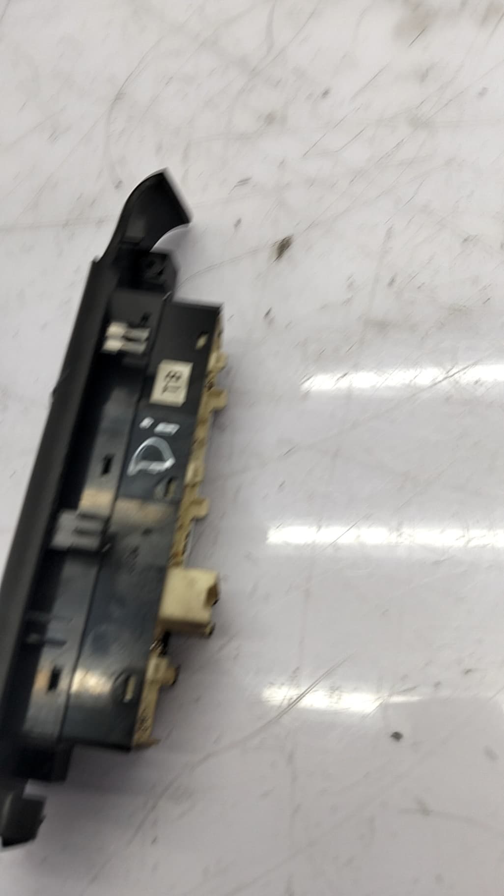 Mando elevalunas delantero izquierdo CHEVROLET AVEO 5