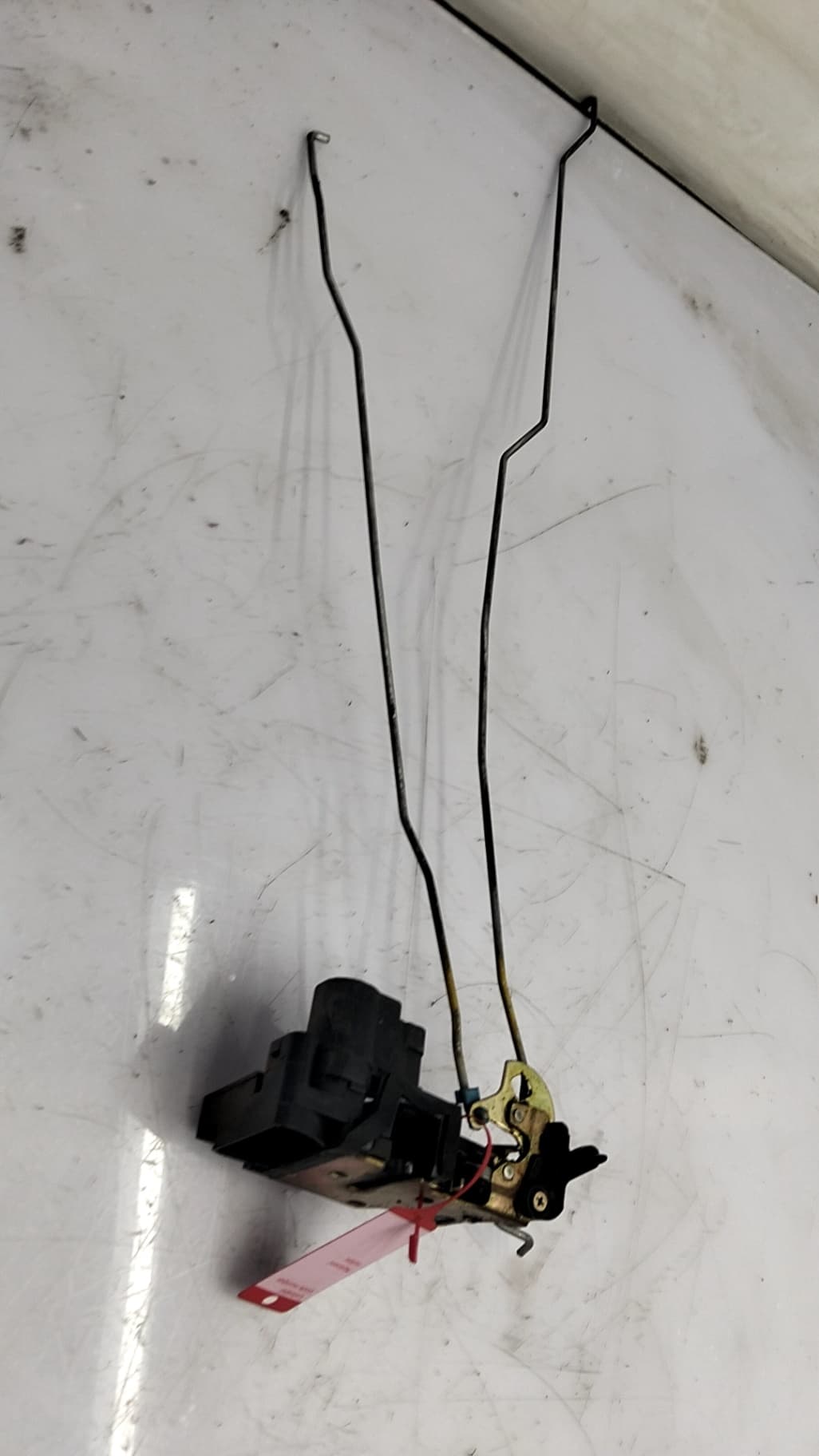 Cerradura puerta trasera izquierda CHEVROLET AVEO 4