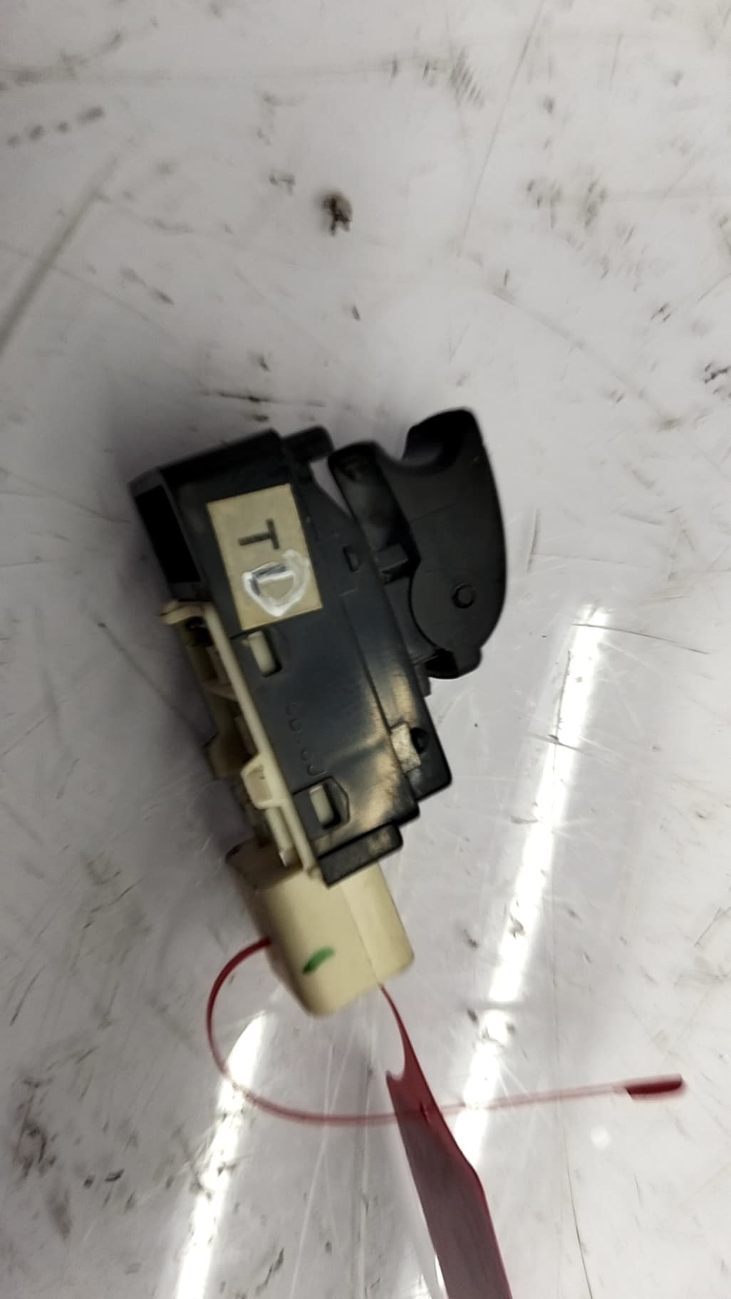 Mando elevalunas trasero derecho CHEVROLET AVEO 4