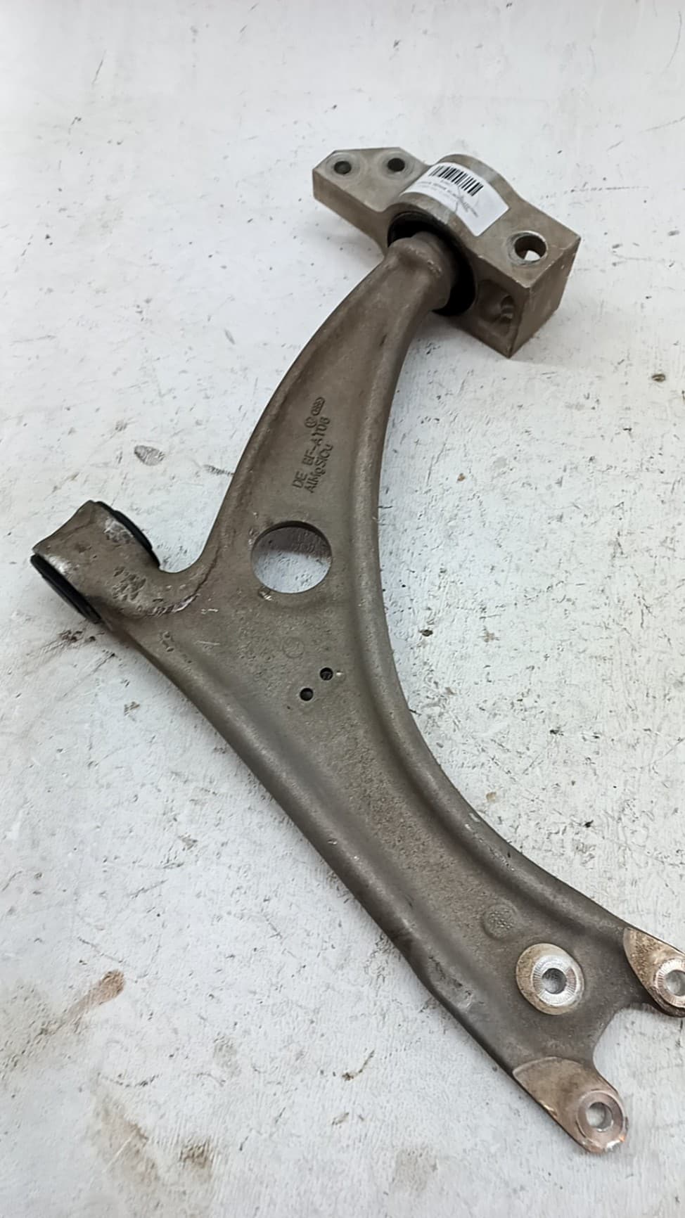 Brazo suspension inferior delantero izquierdo VOLKSWAGEN PASSAT CC (357)