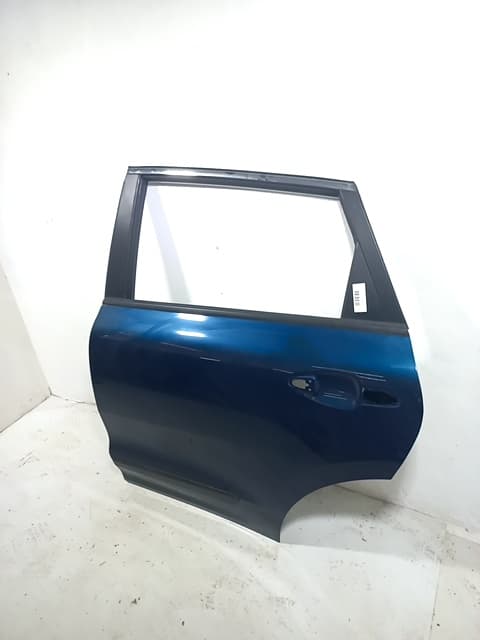Puerta trasera izquierda KIA NIRO 4