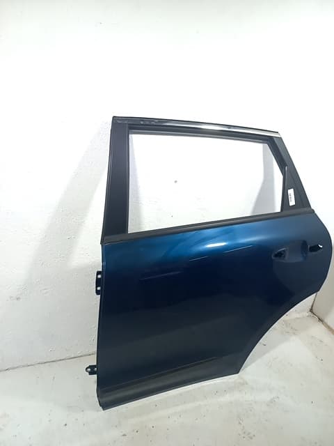 Puerta trasera izquierda KIA NIRO 3