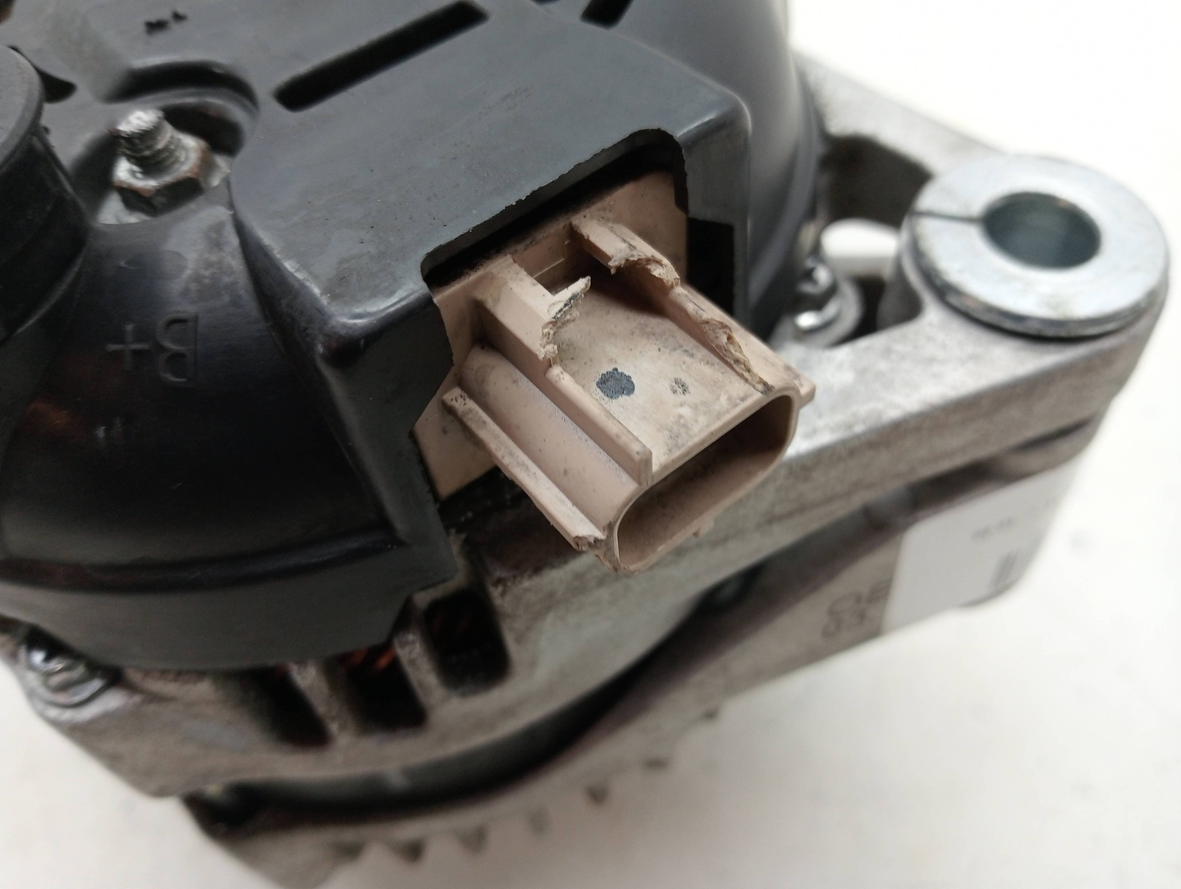 Alternador FIAT FREEMONT (345) 4