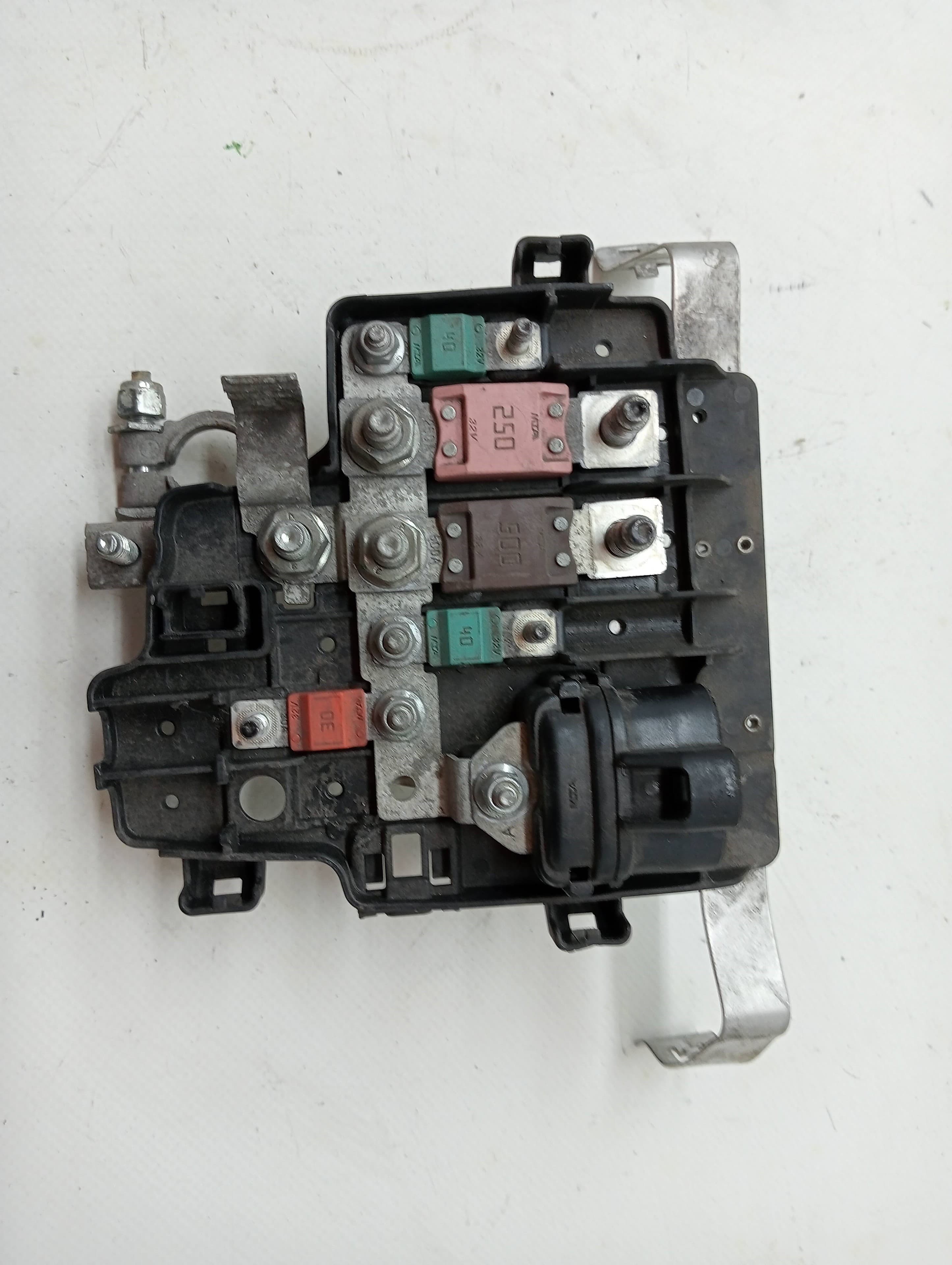 Caja reles / fusibles FIAT FREEMONT (345) 3