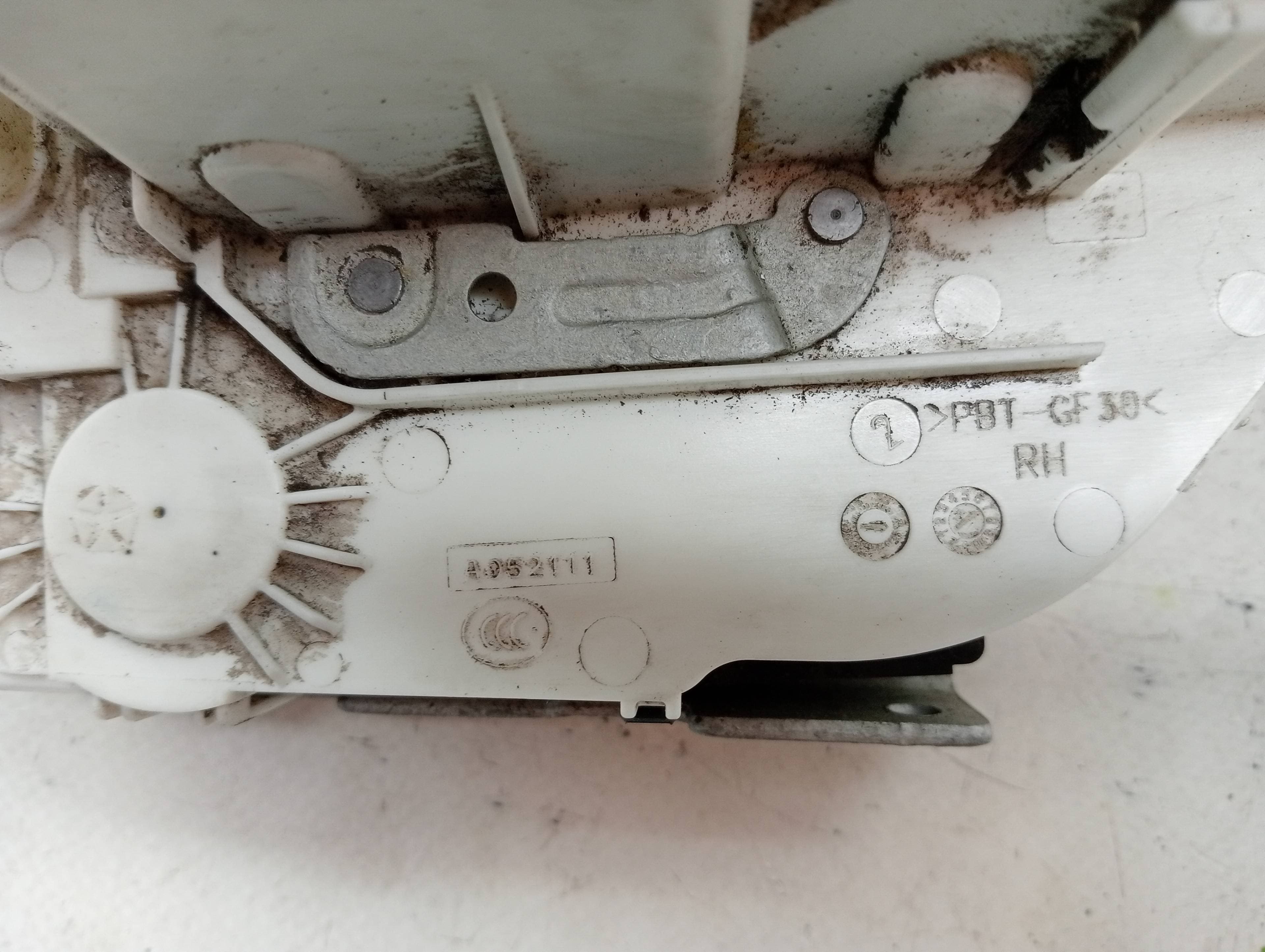 Cerradura puerta delantera derecha FIAT FREEMONT (345) 2