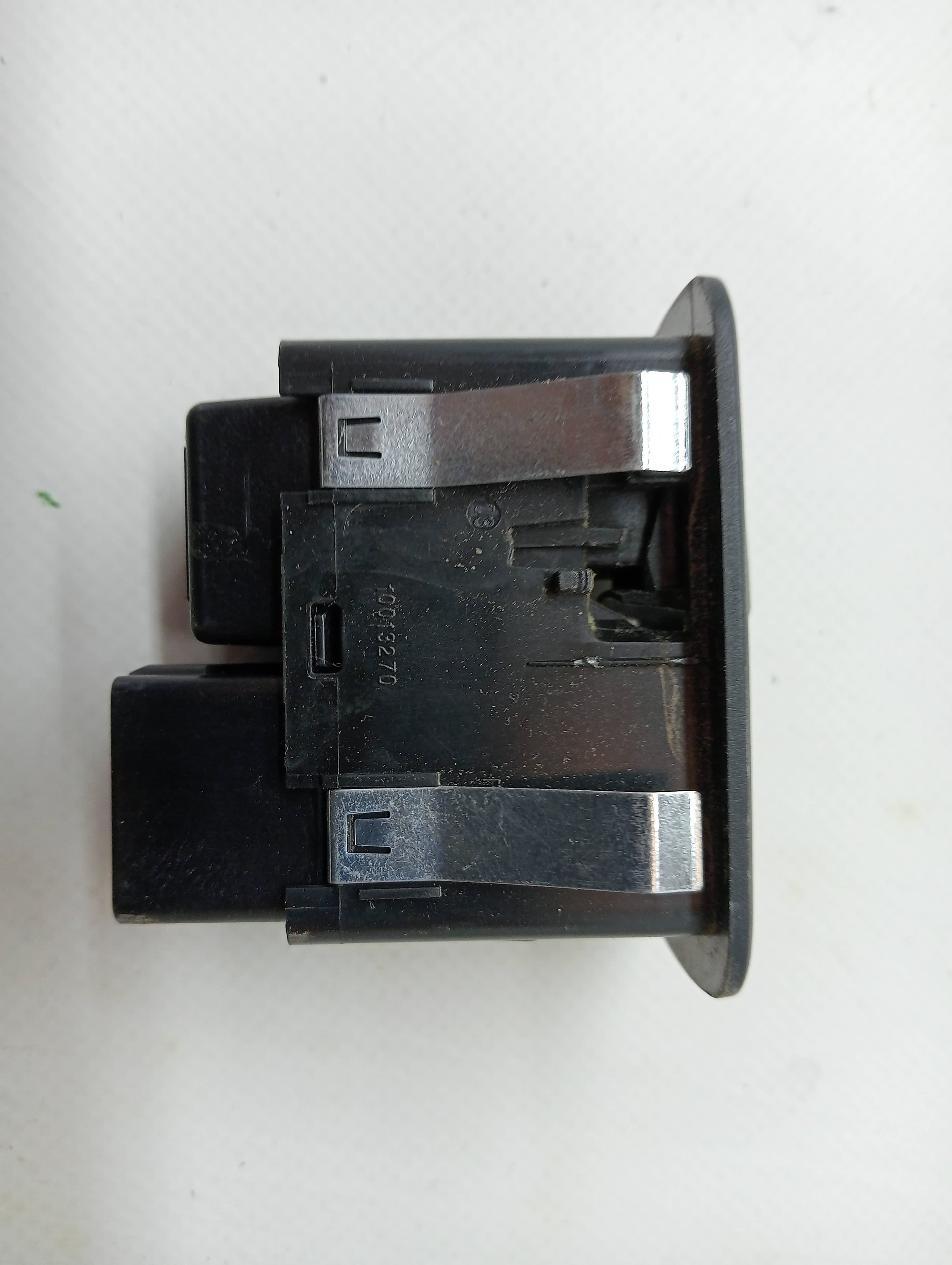 Mando elevalunas trasero derecho FIAT FREEMONT (345) 2