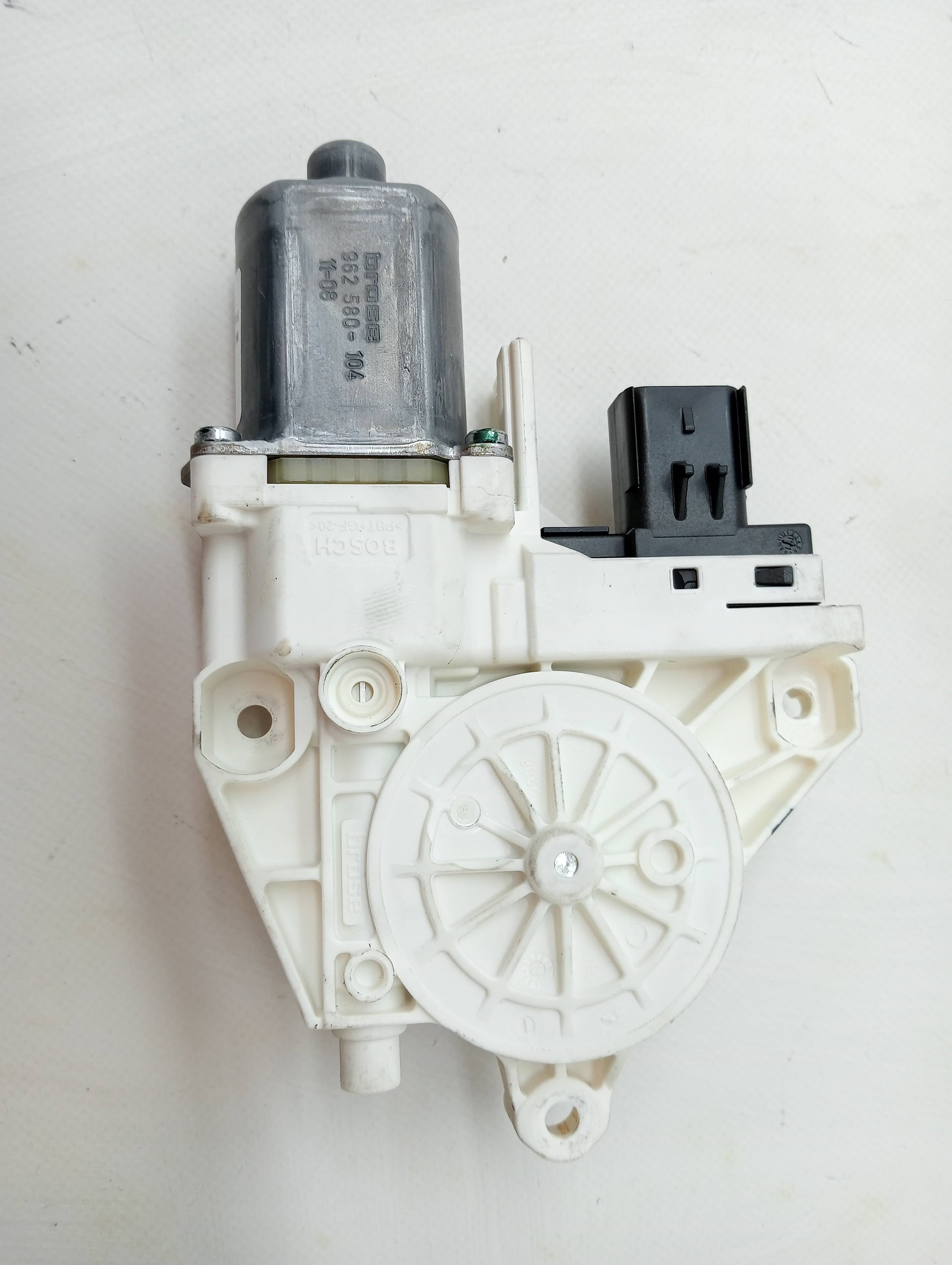 Motor elevalunas delantero derecho FIAT FREEMONT (345) 2