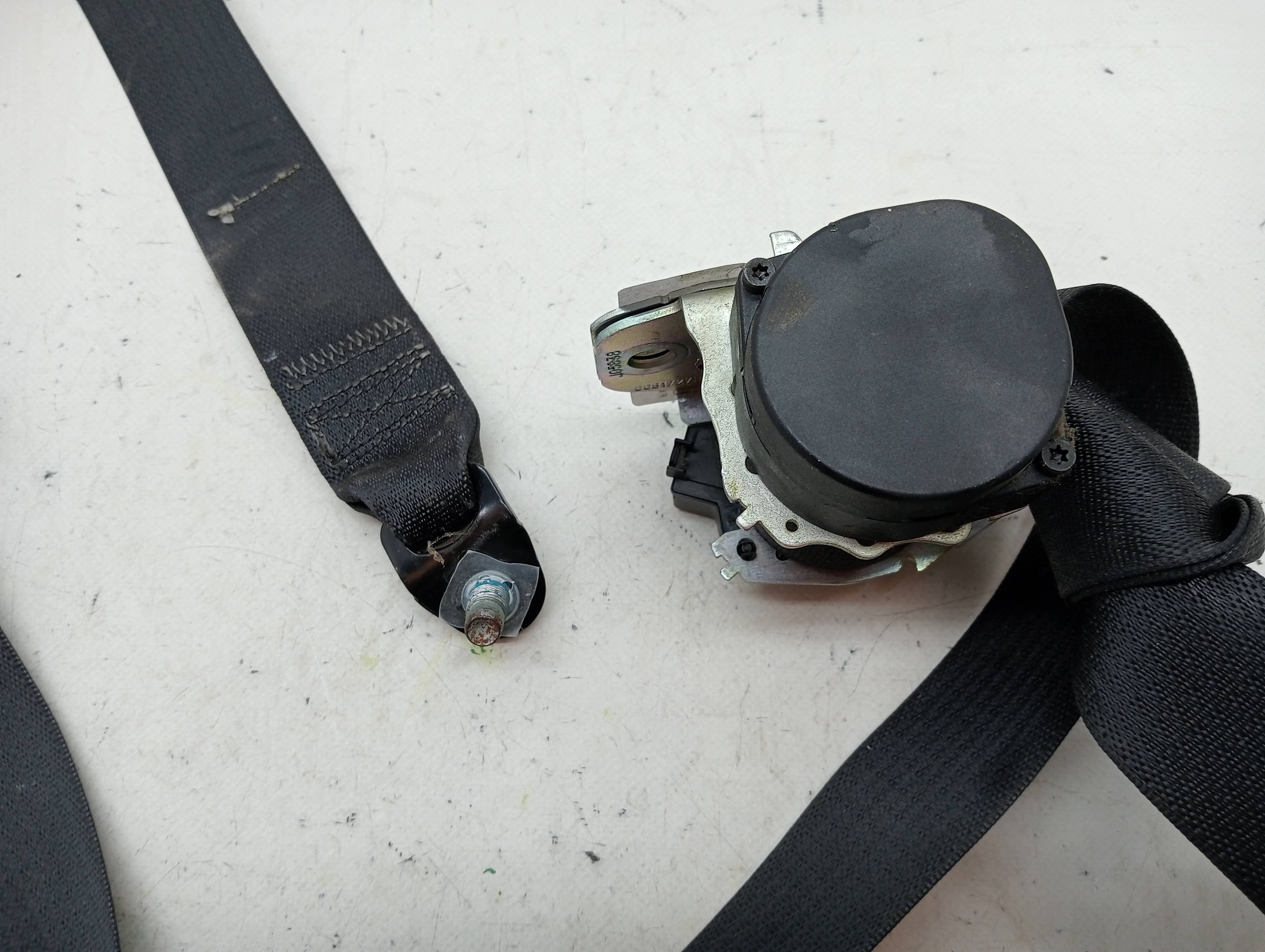 Cinturon seguridad trasero izquierdo FIAT FREEMONT (345) 3