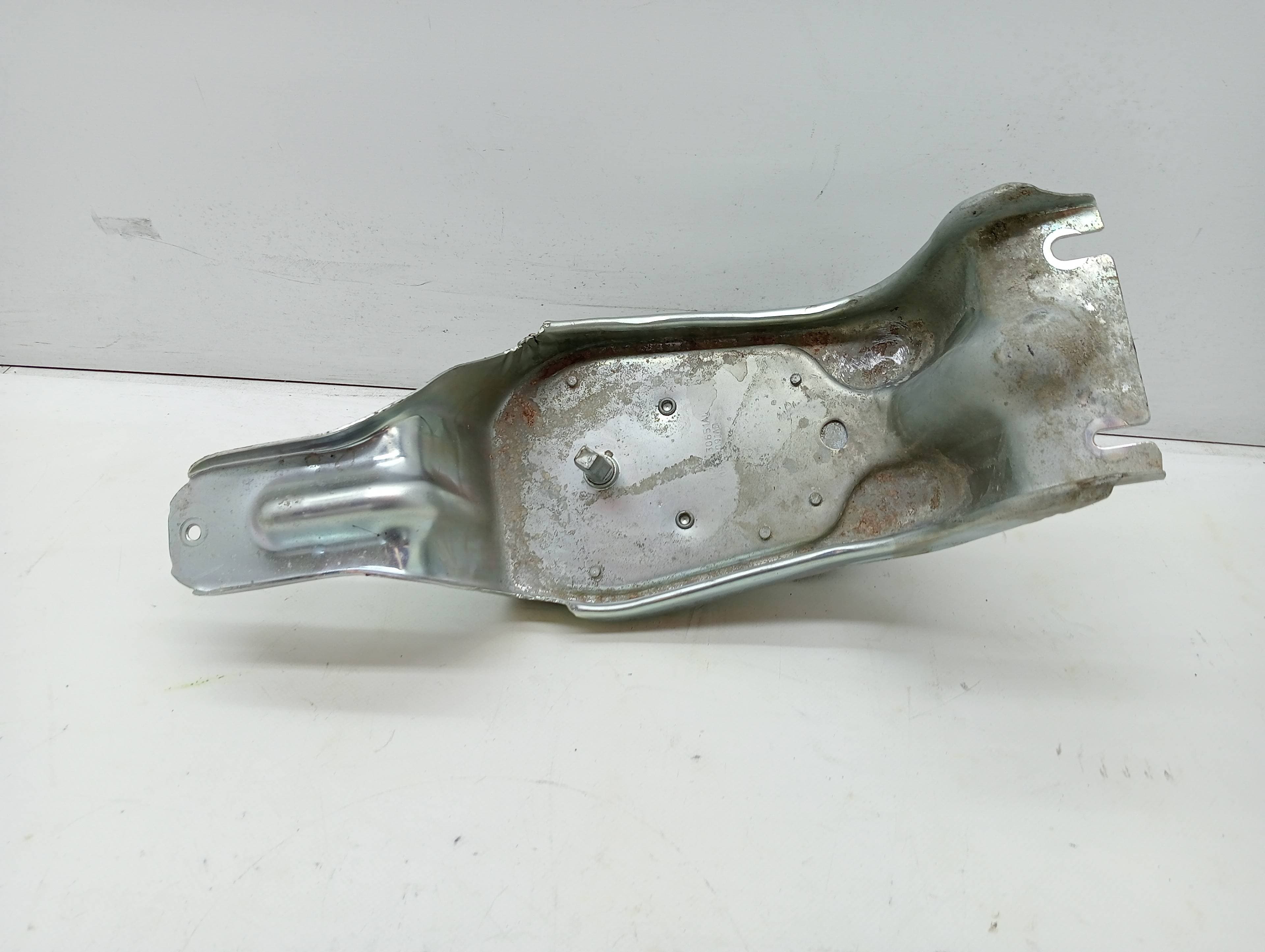 Soporte rueda repuesto FIAT FREEMONT (345) 3