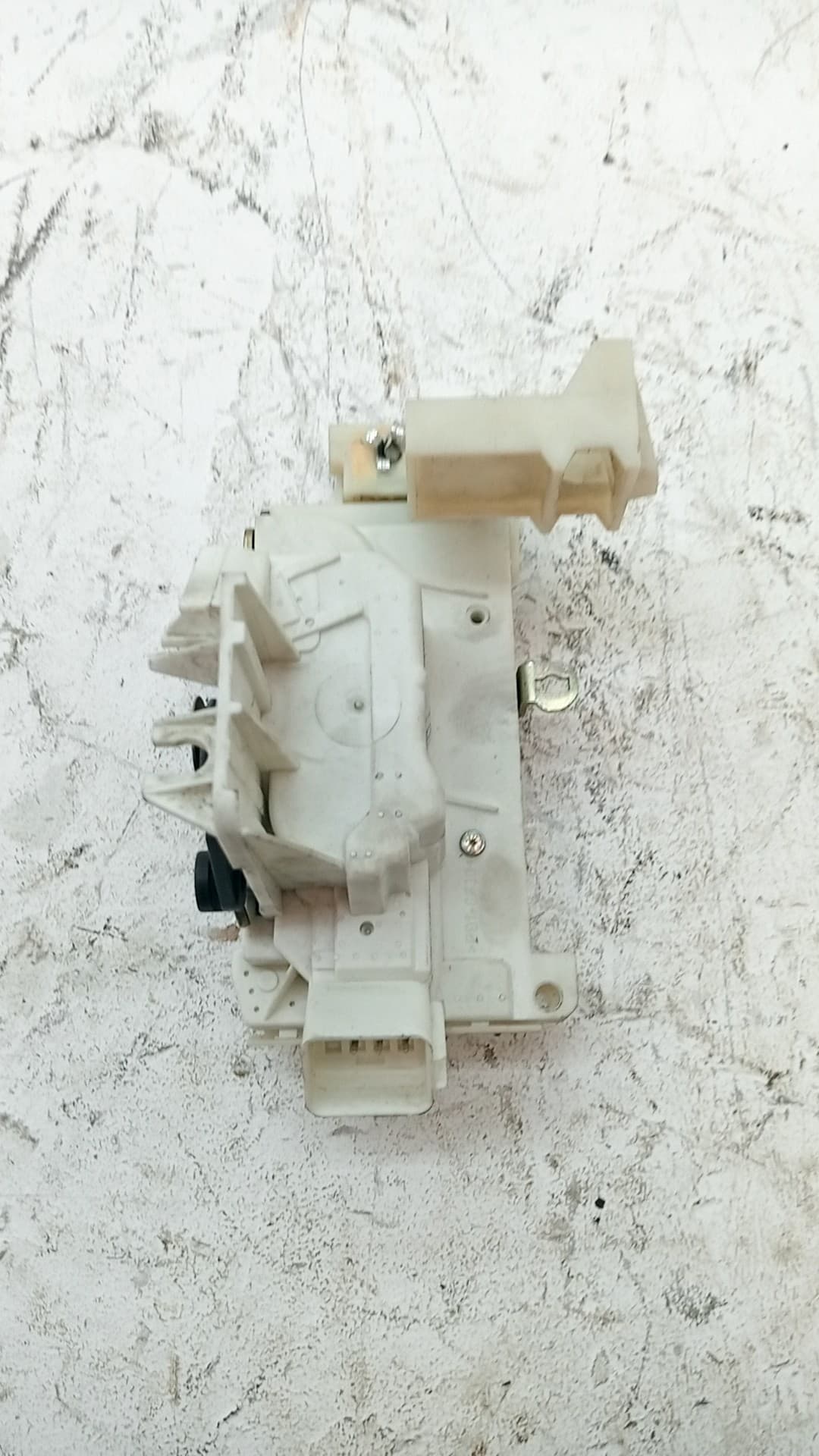 Cerradura puerta trasera izquierda FORD MONDEO III TURNIER (BWY)