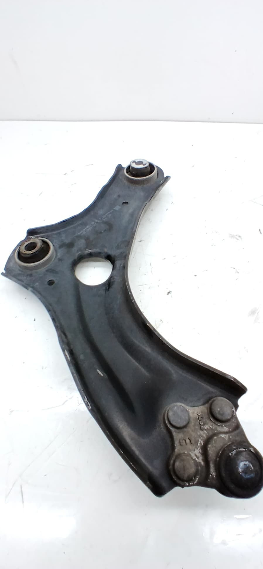 Brazo suspension inferior delantero derecho RENAULT CLIO V 2