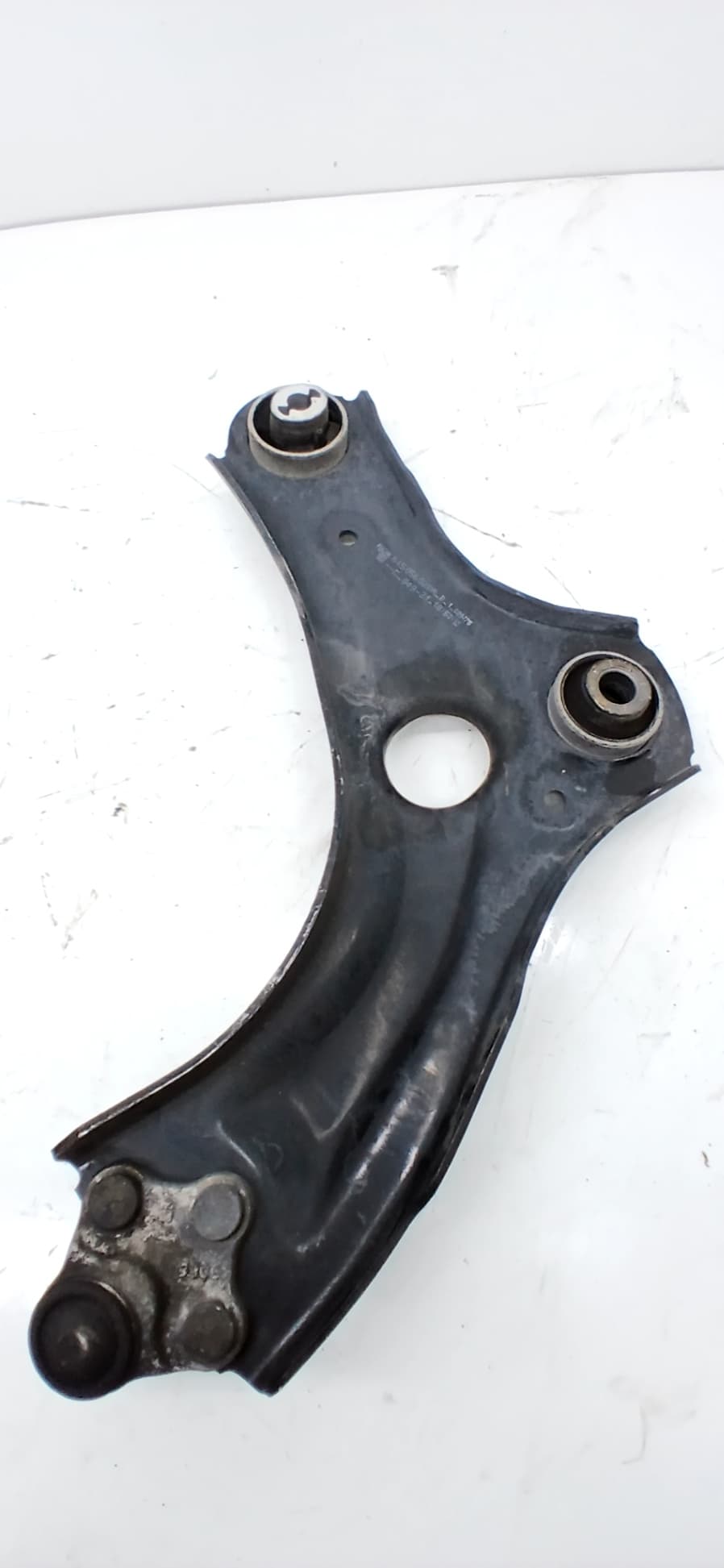 Brazo suspension inferior delantero izquierdo RENAULT CLIO V 2
