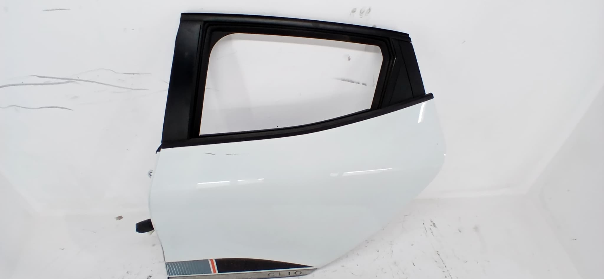 Puerta trasera izquierda RENAULT CLIO V 3