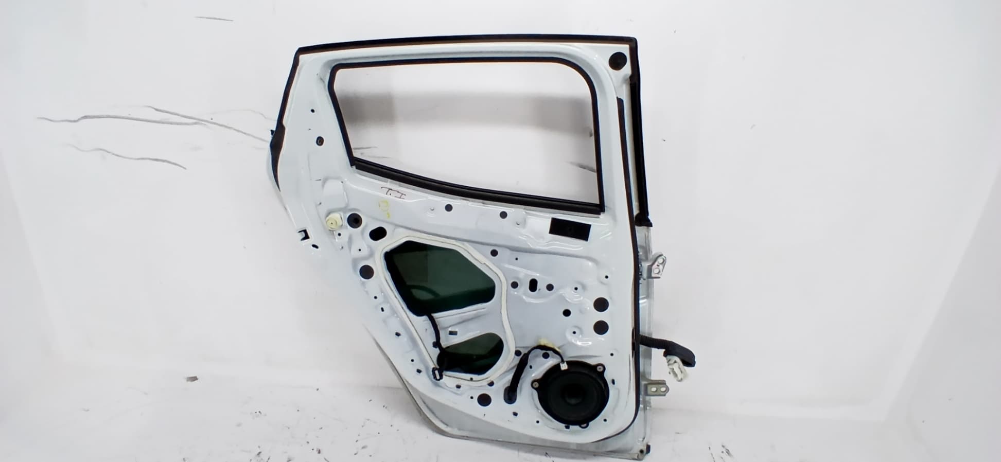 Puerta trasera izquierda RENAULT CLIO V 2