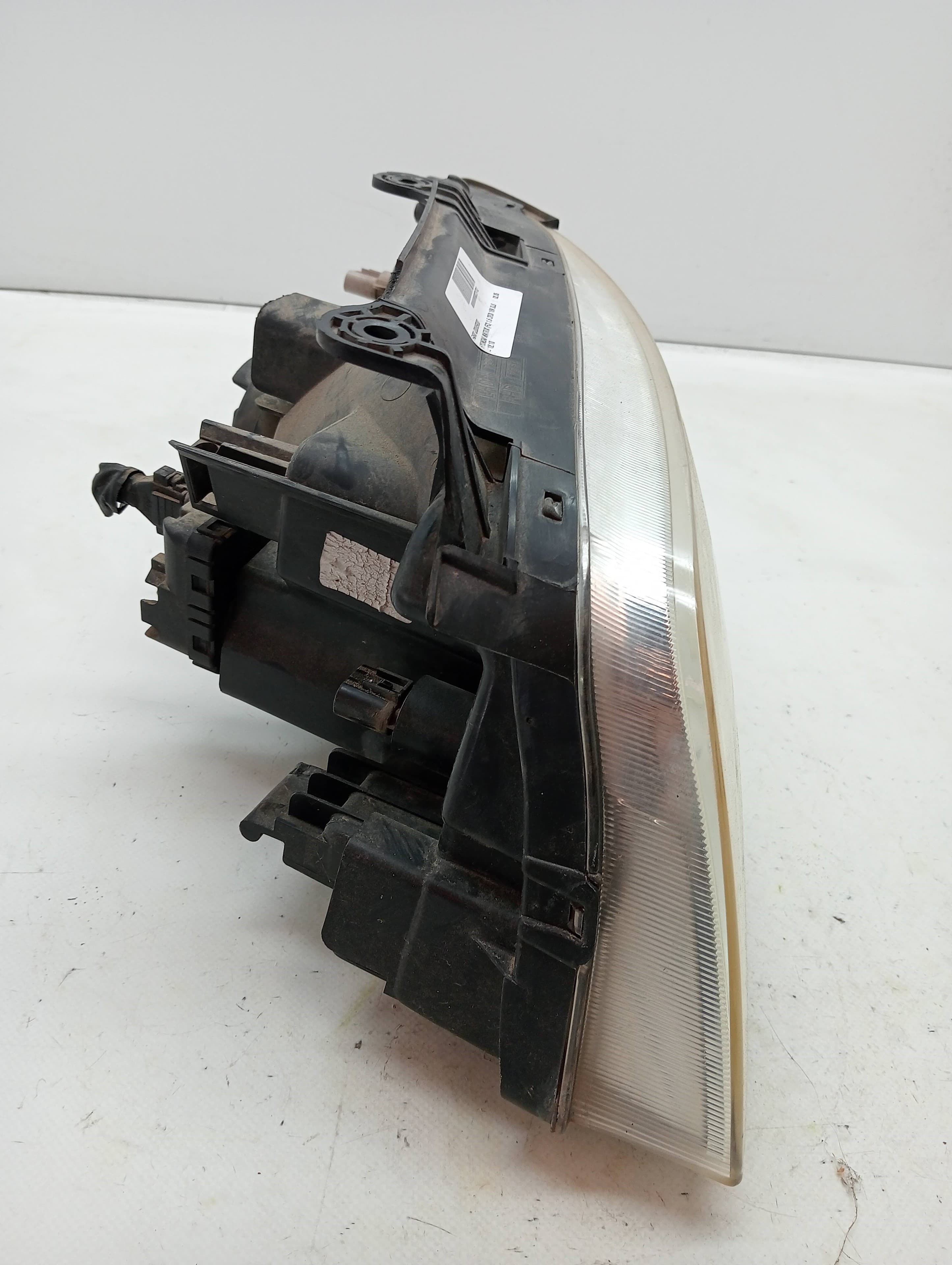 Faro izquierdo HYUNDAI MATRIX (FC) 2